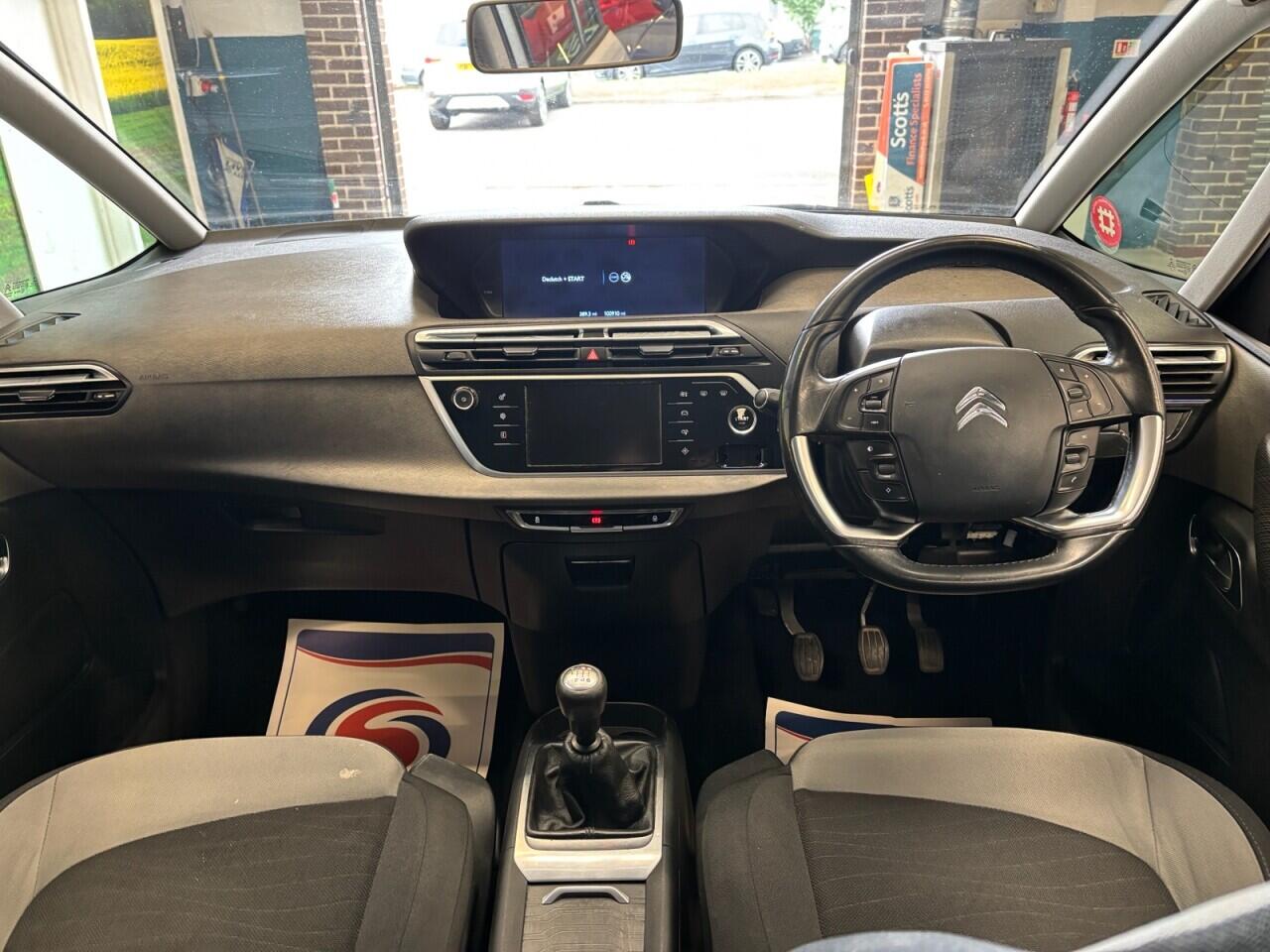 Citroen Grand C4 Picasso view 18