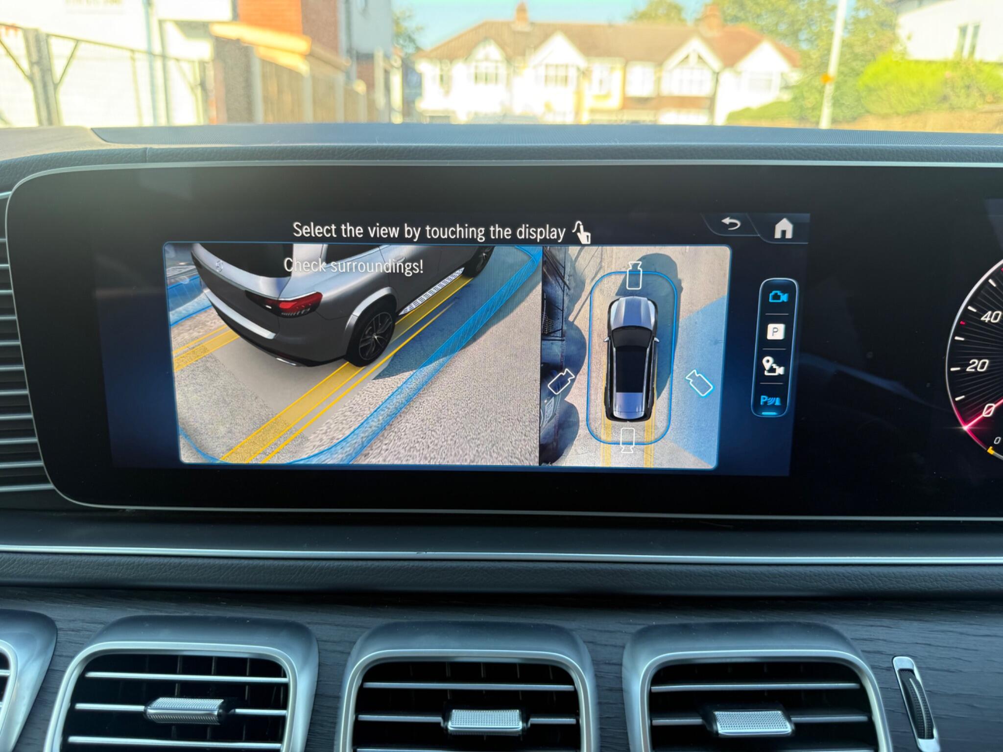 Mercedes-Benz GLS view 37