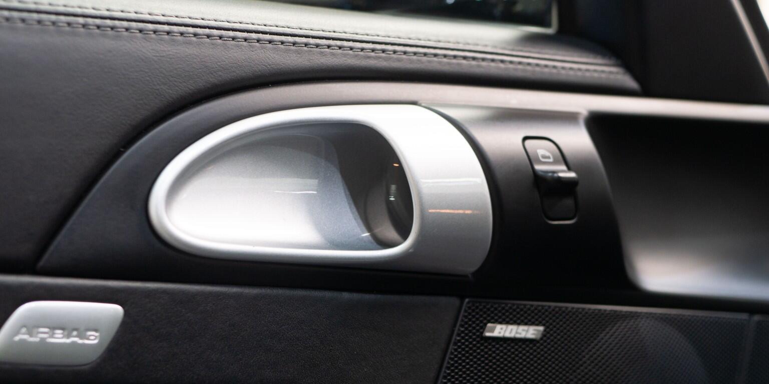 Porsche 911 view 28