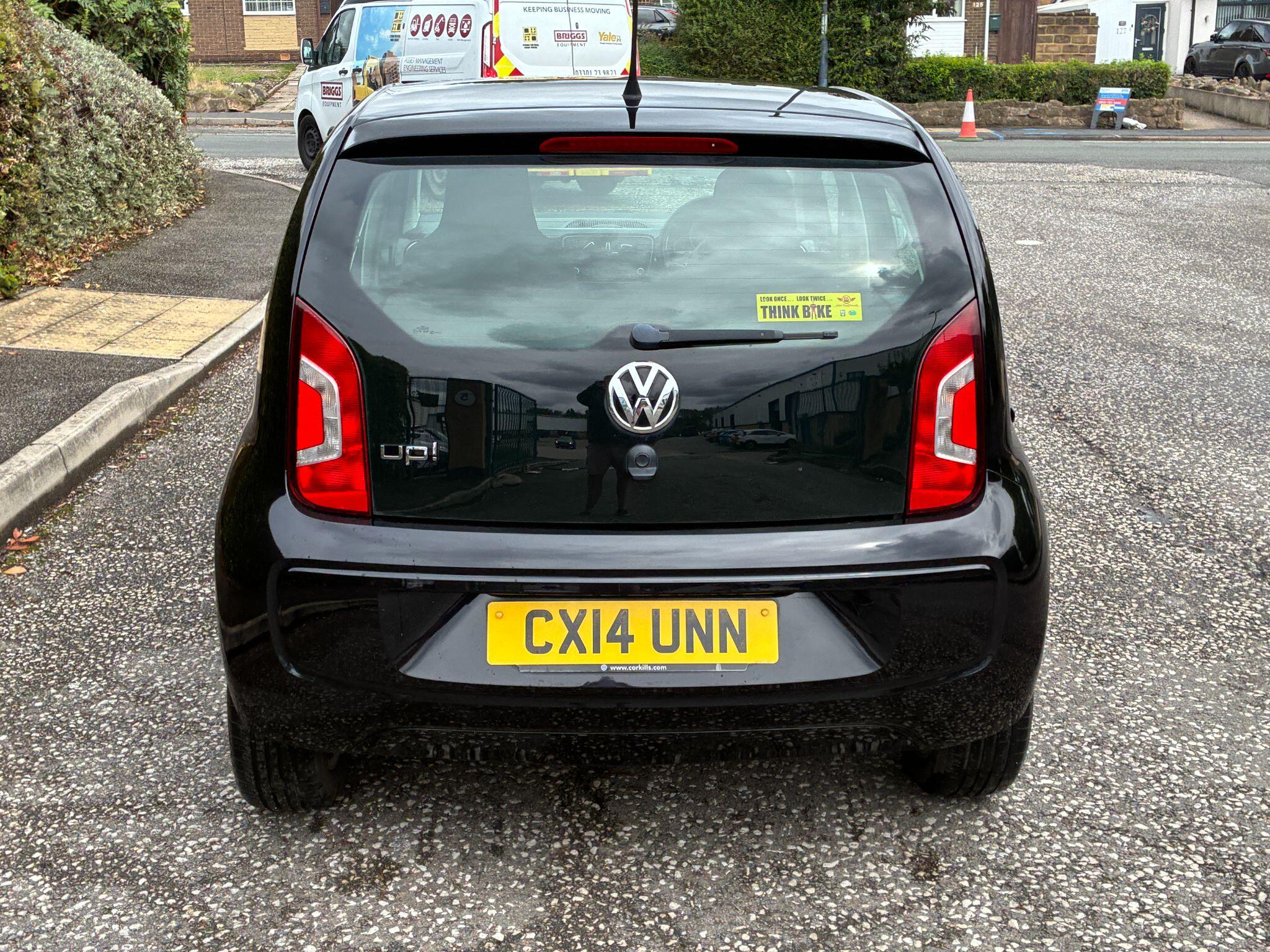 Volkswagen Up! view 23