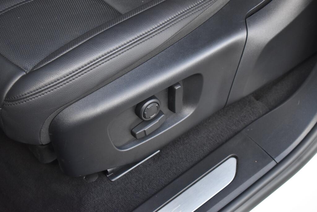 Land Rover Range Rover Evoque view 42