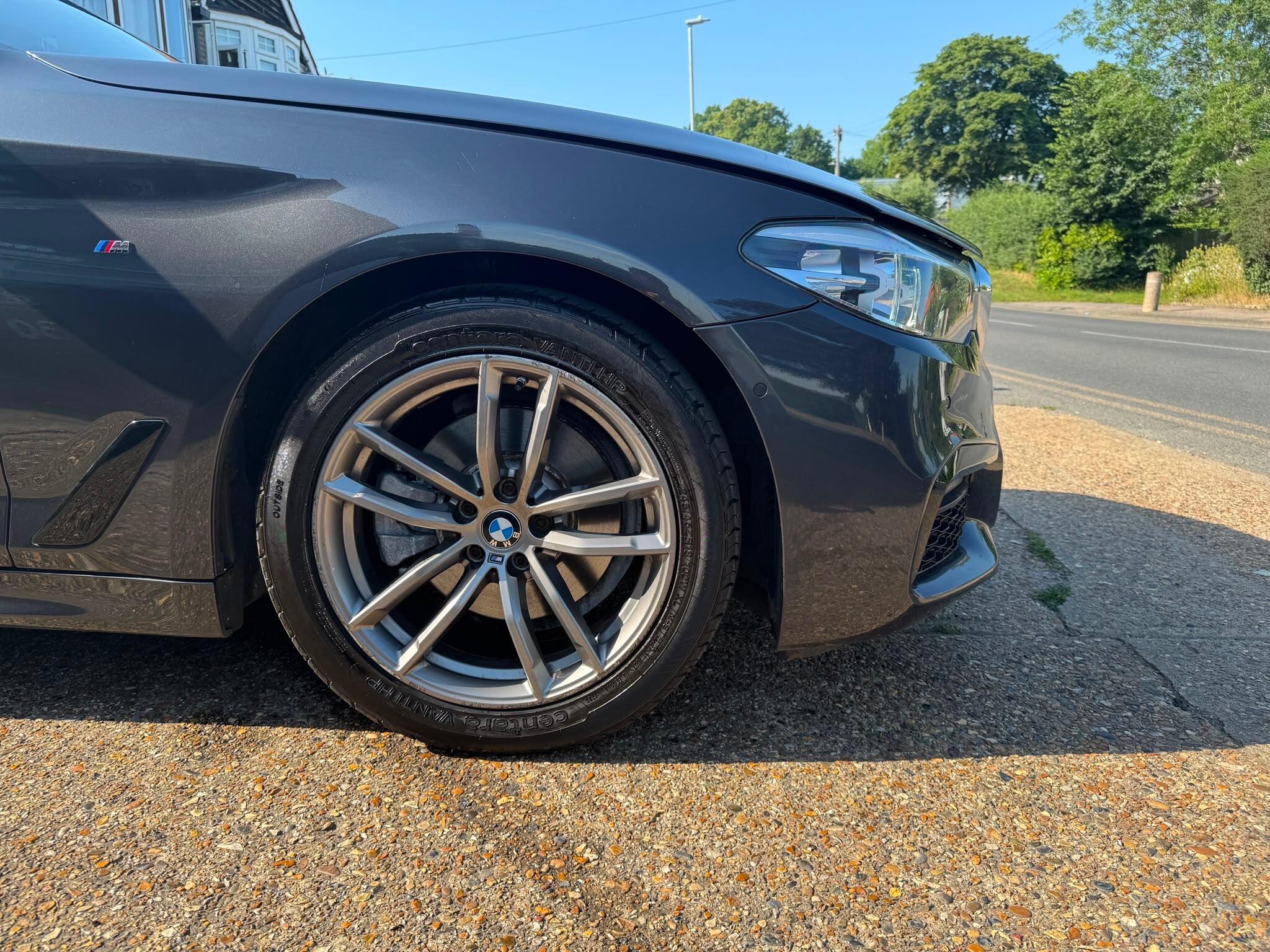 BMW 5 Series view 30