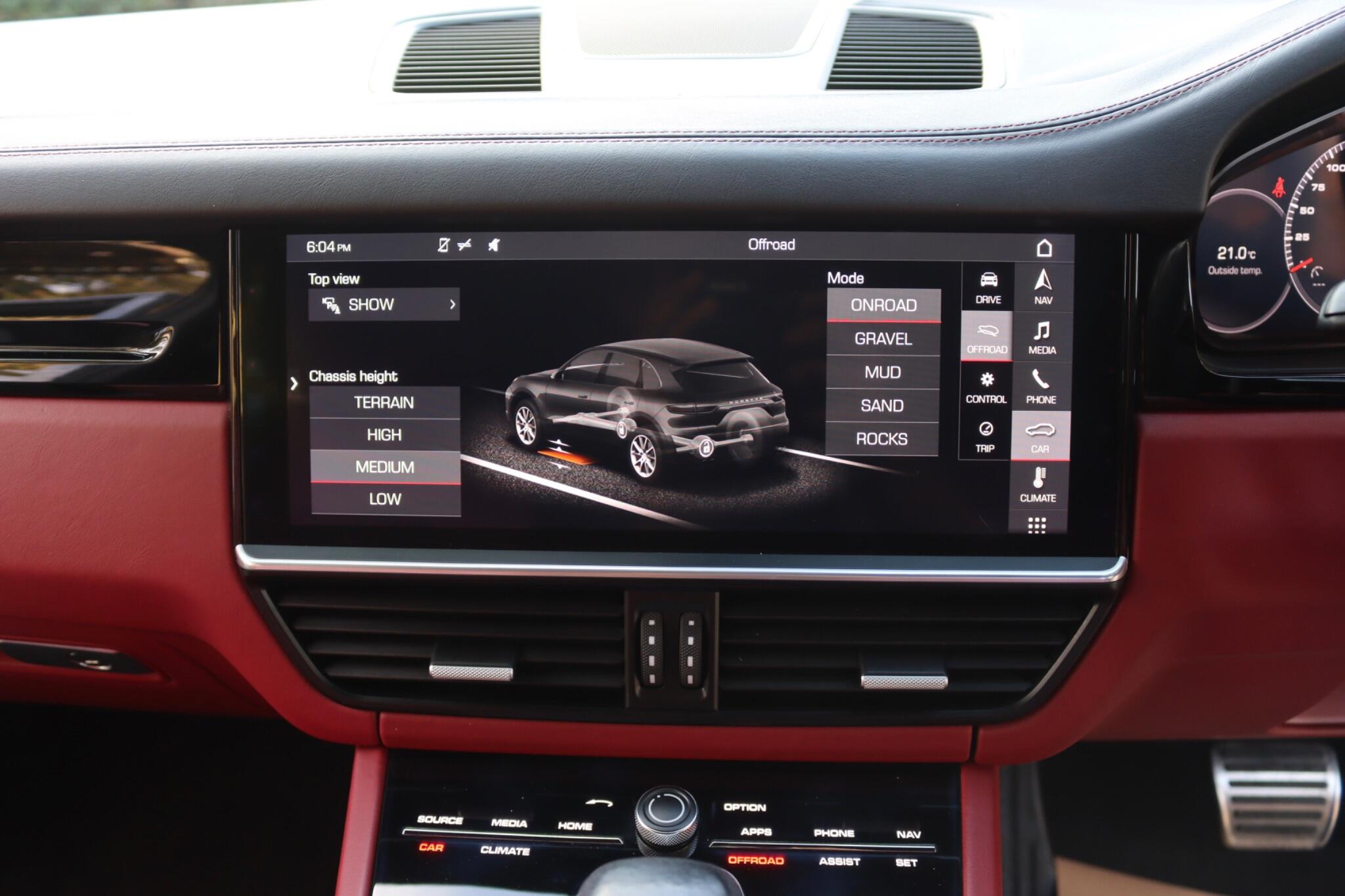 Porsche Cayenne view 56