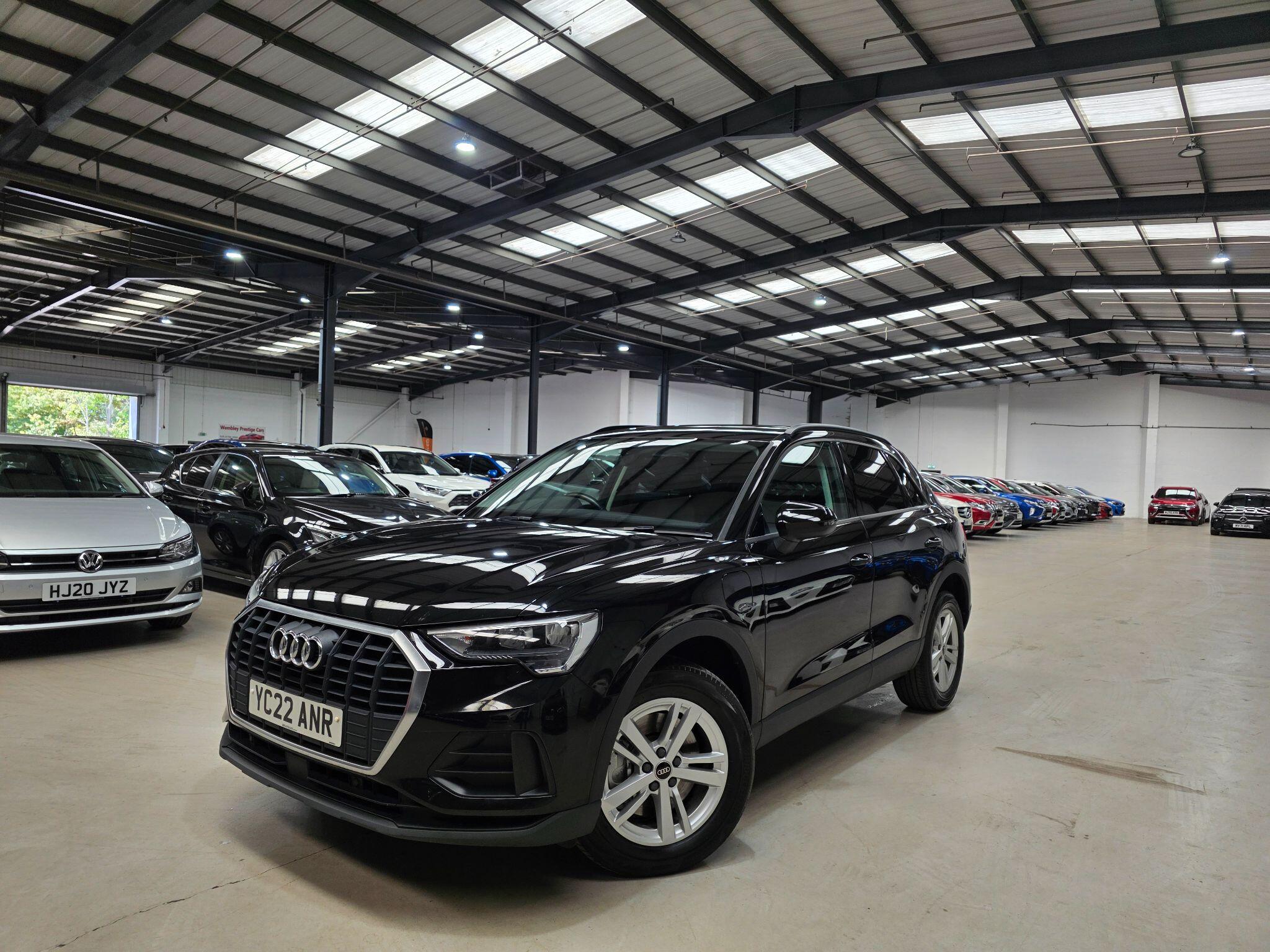 Audi Q3 main image