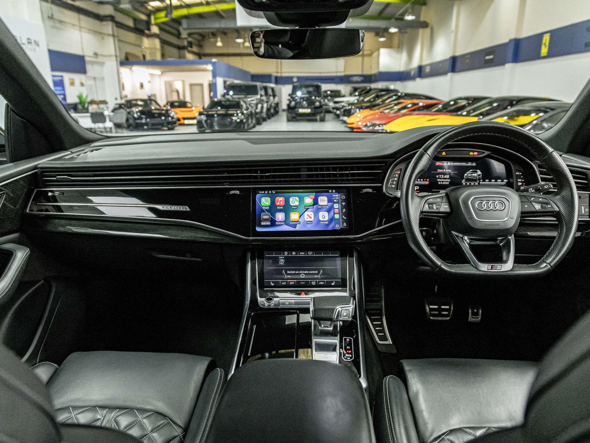 Audi SQ8 view 99