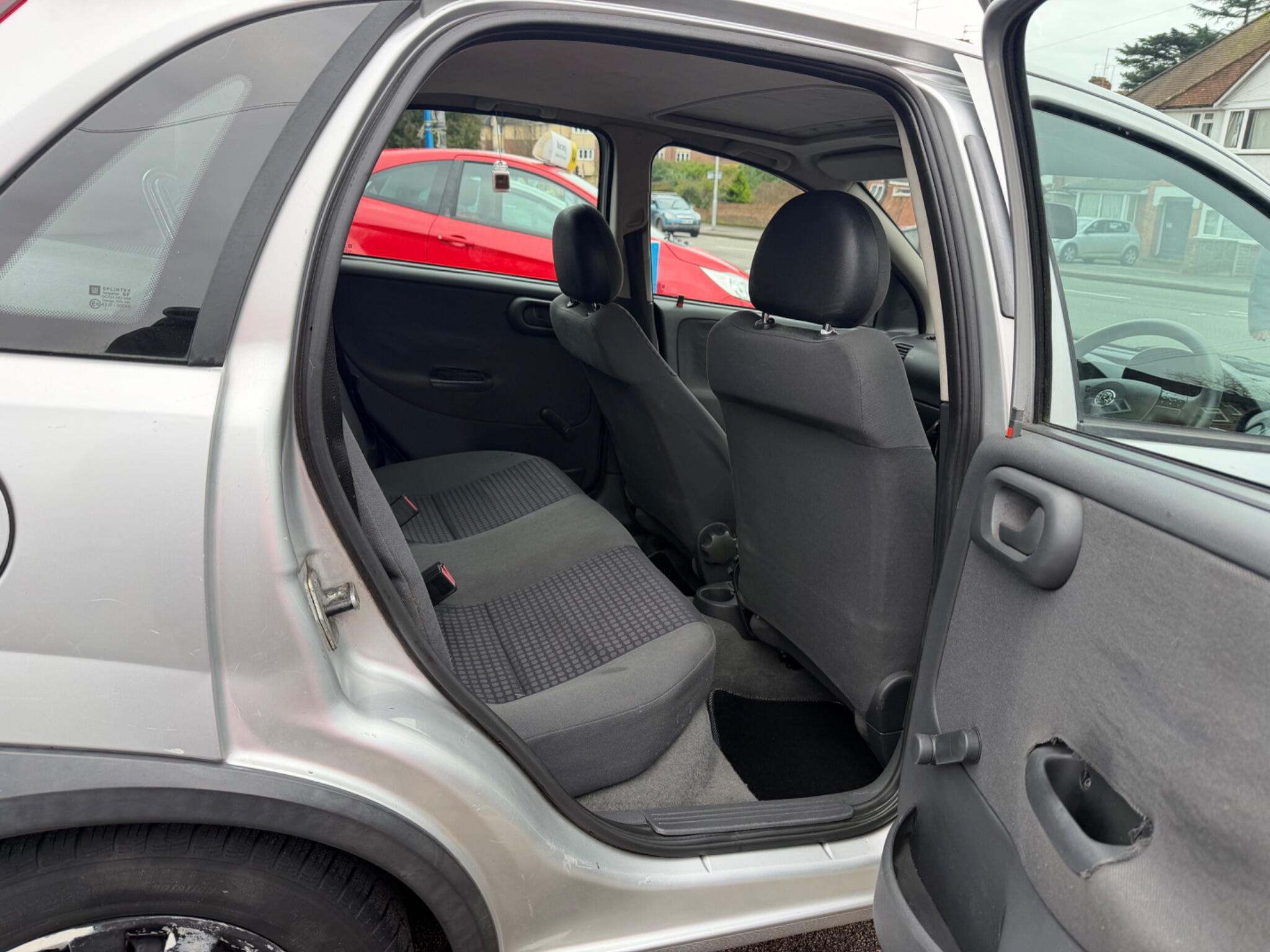 2002 Vauxhall Corsa image 27