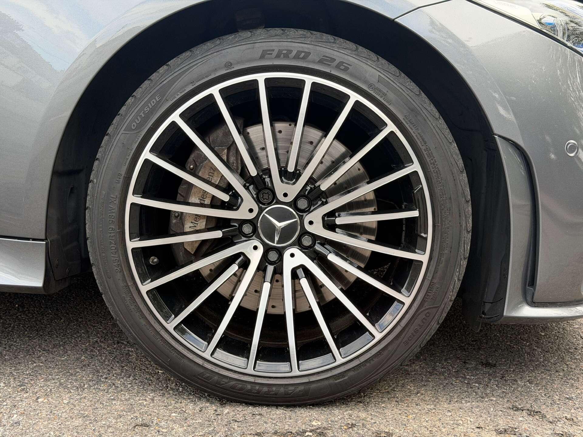 Mercedes-Benz CLS view 44