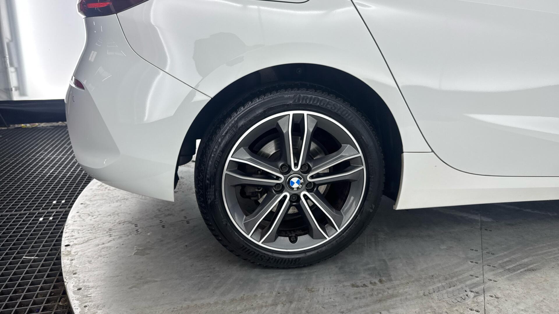 BMW 1 Series view 20