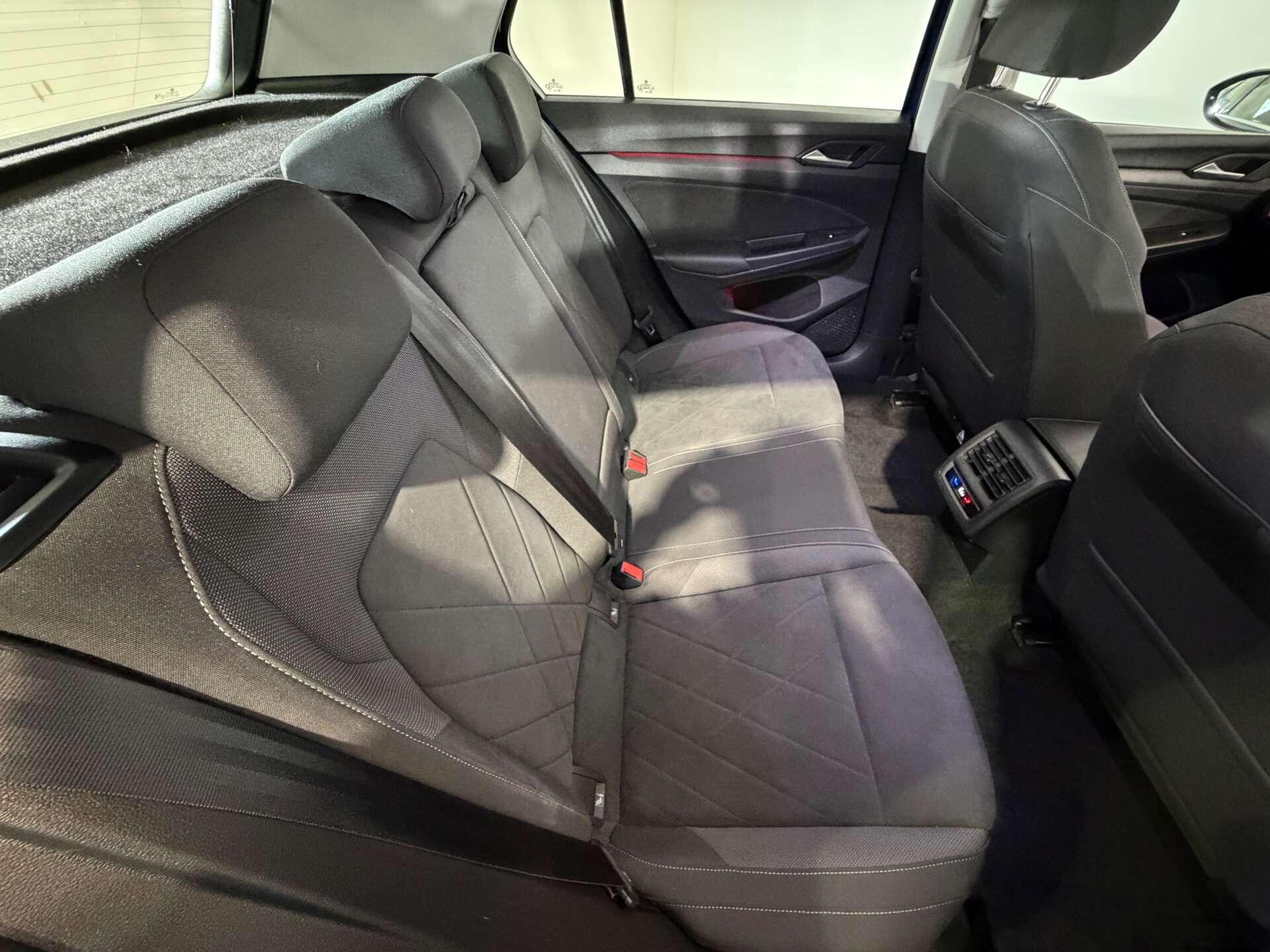Volkswagen Golf view 51