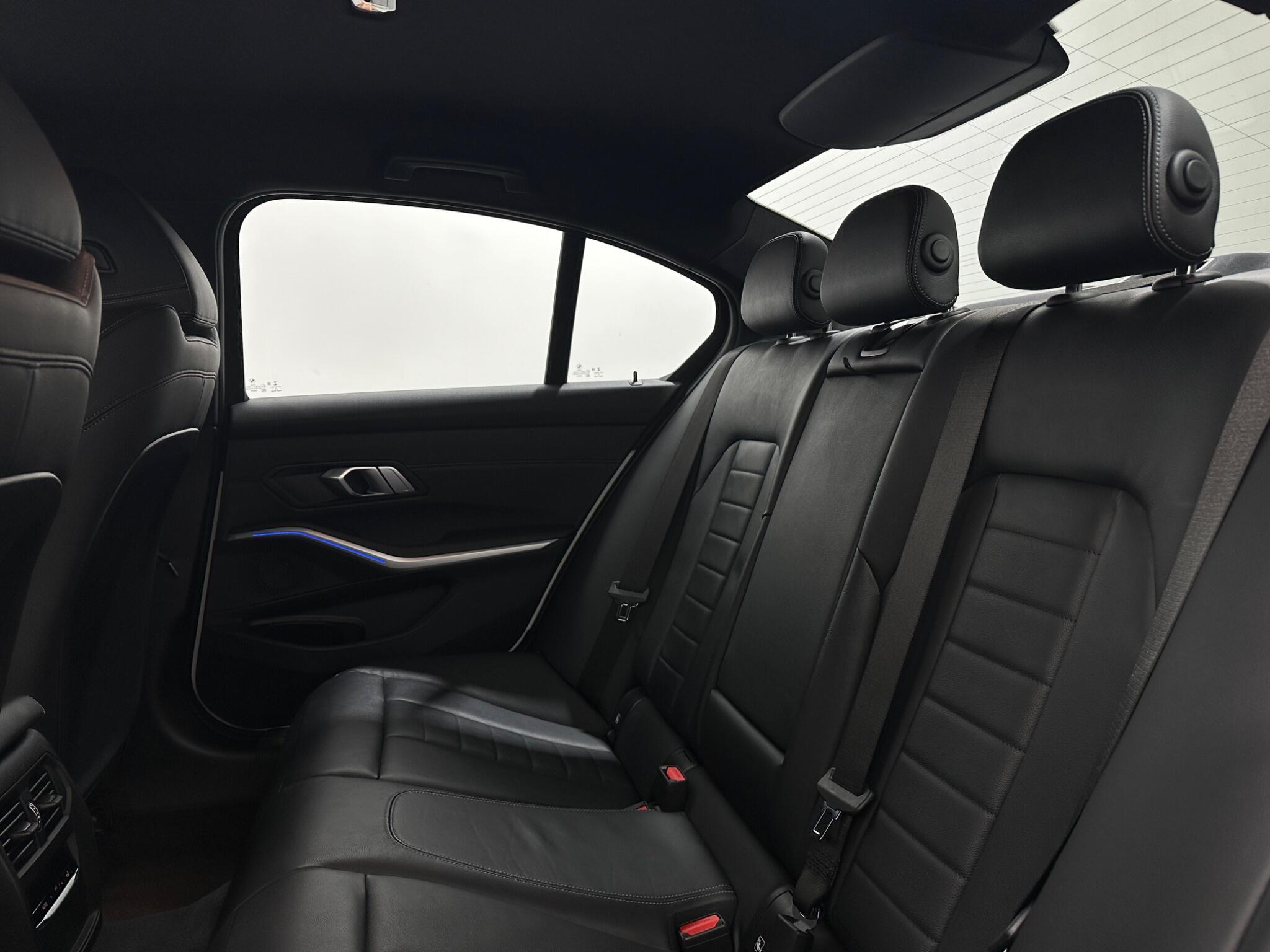 BMW 3 Series view 42