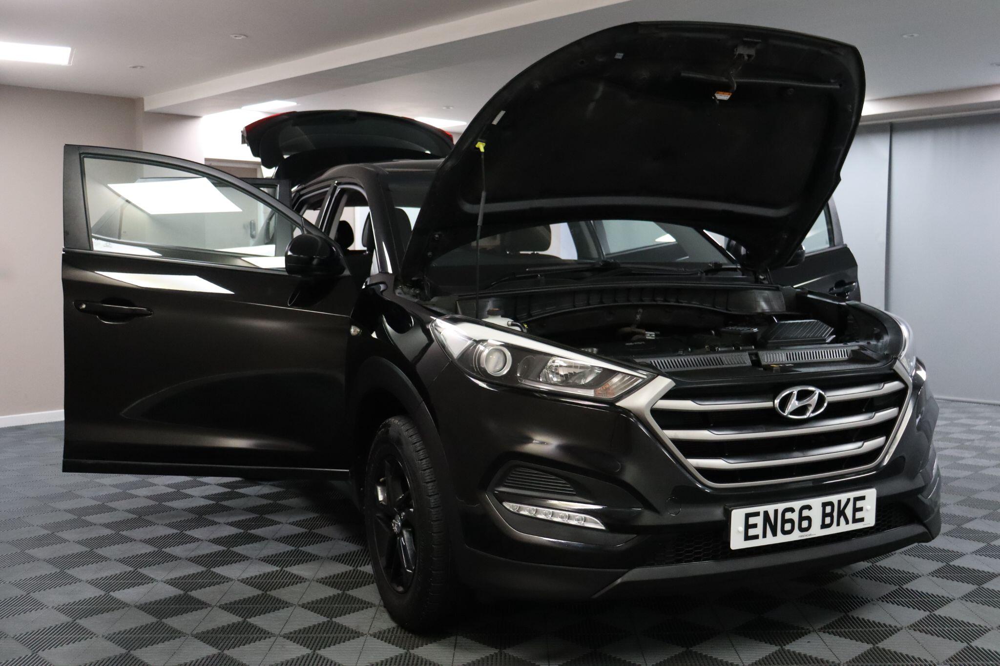 Hyundai Tucson view 15