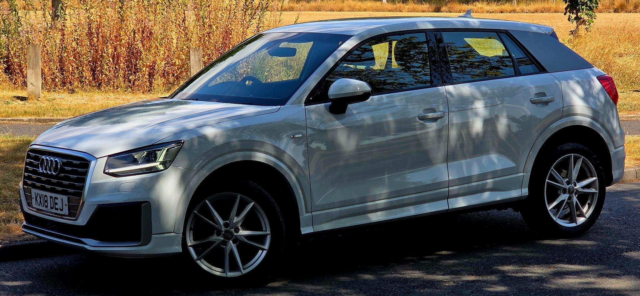 Audi Q2 view 22
