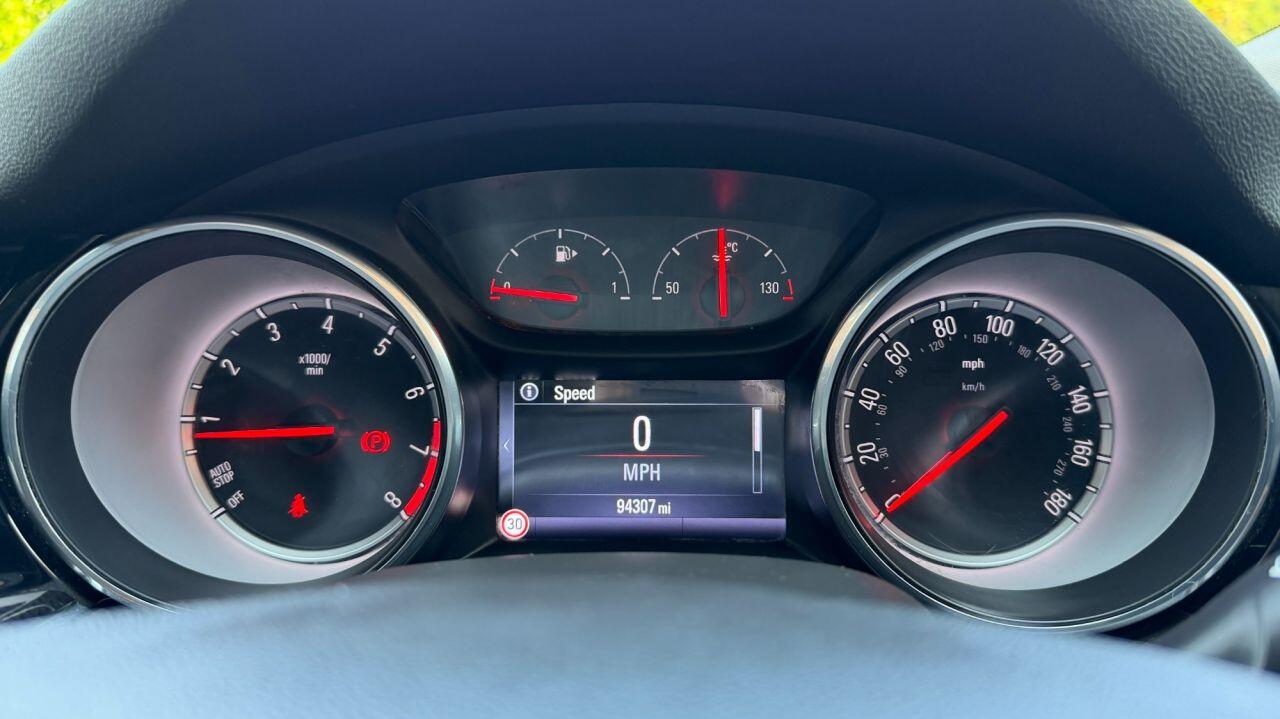 Vauxhall Insignia view 21