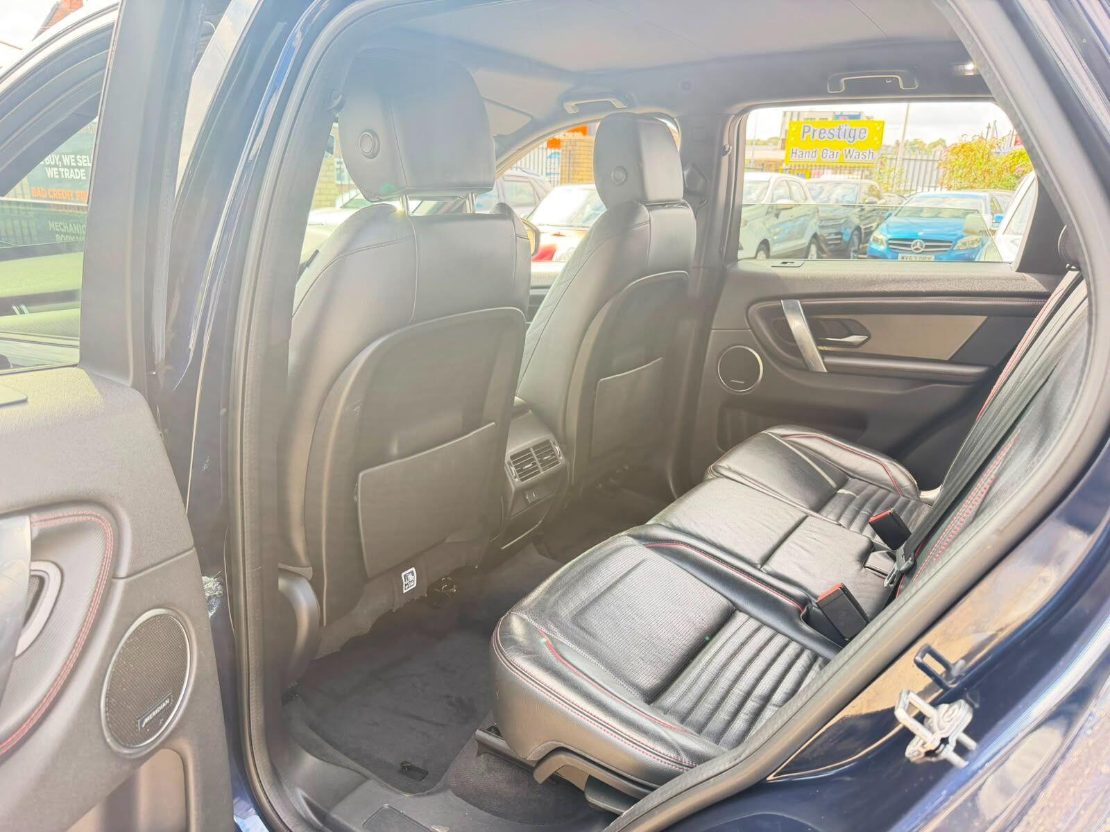 Land Rover Discovery Sport view 19