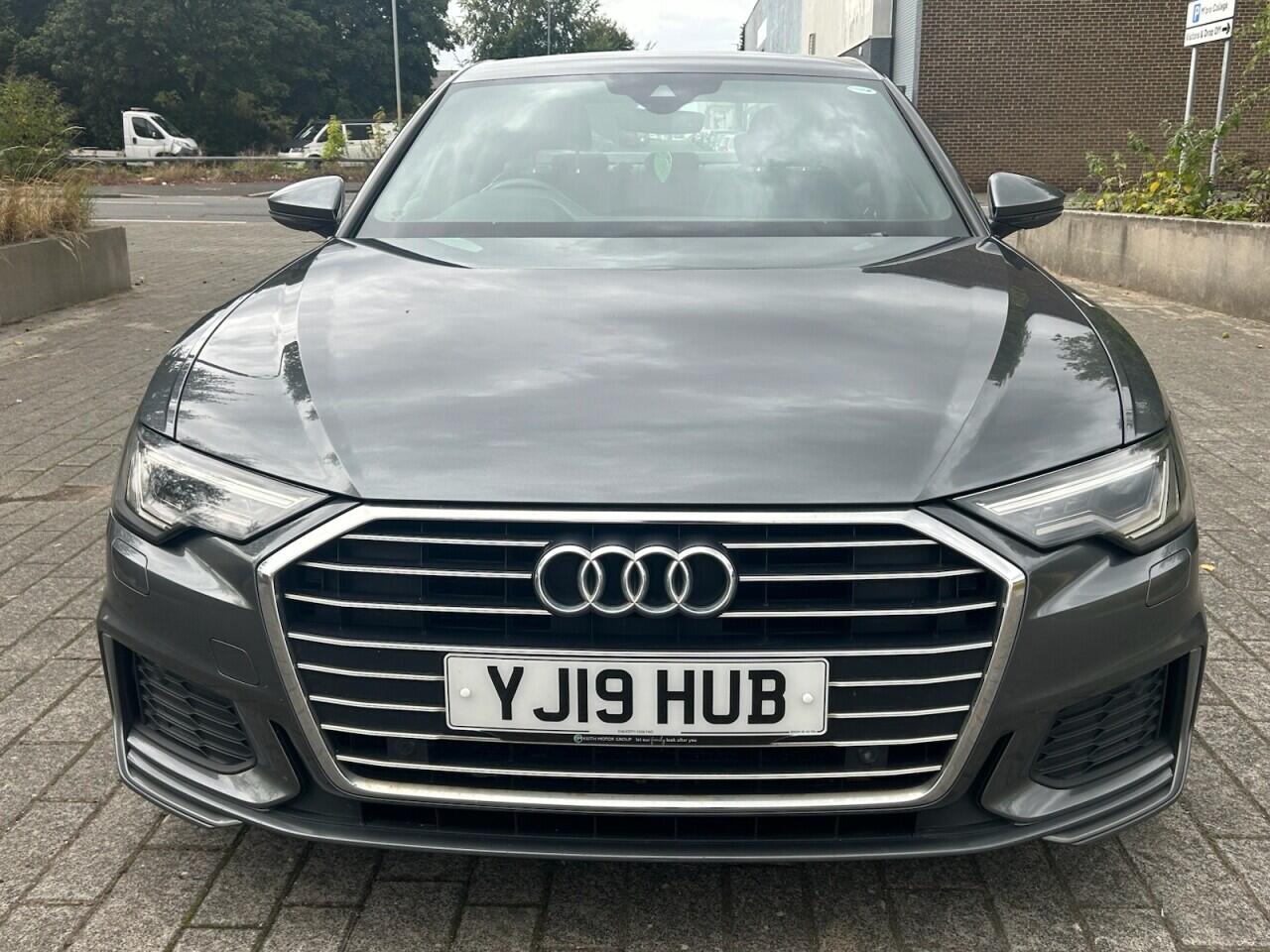Audi A6 view 6