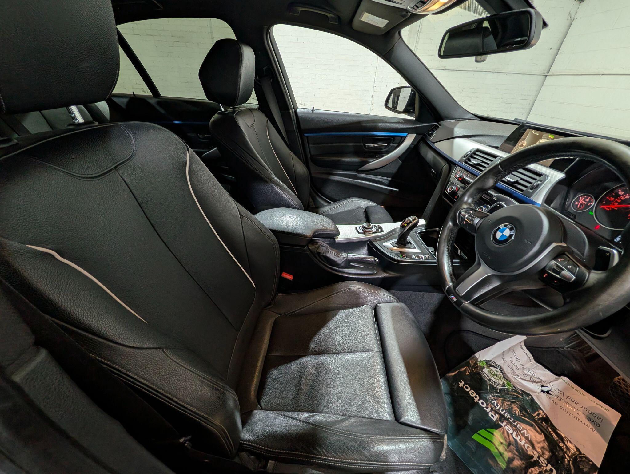 BMW 3 Series view 22