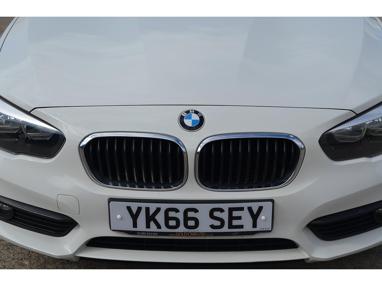 BMW 1 Series view 37