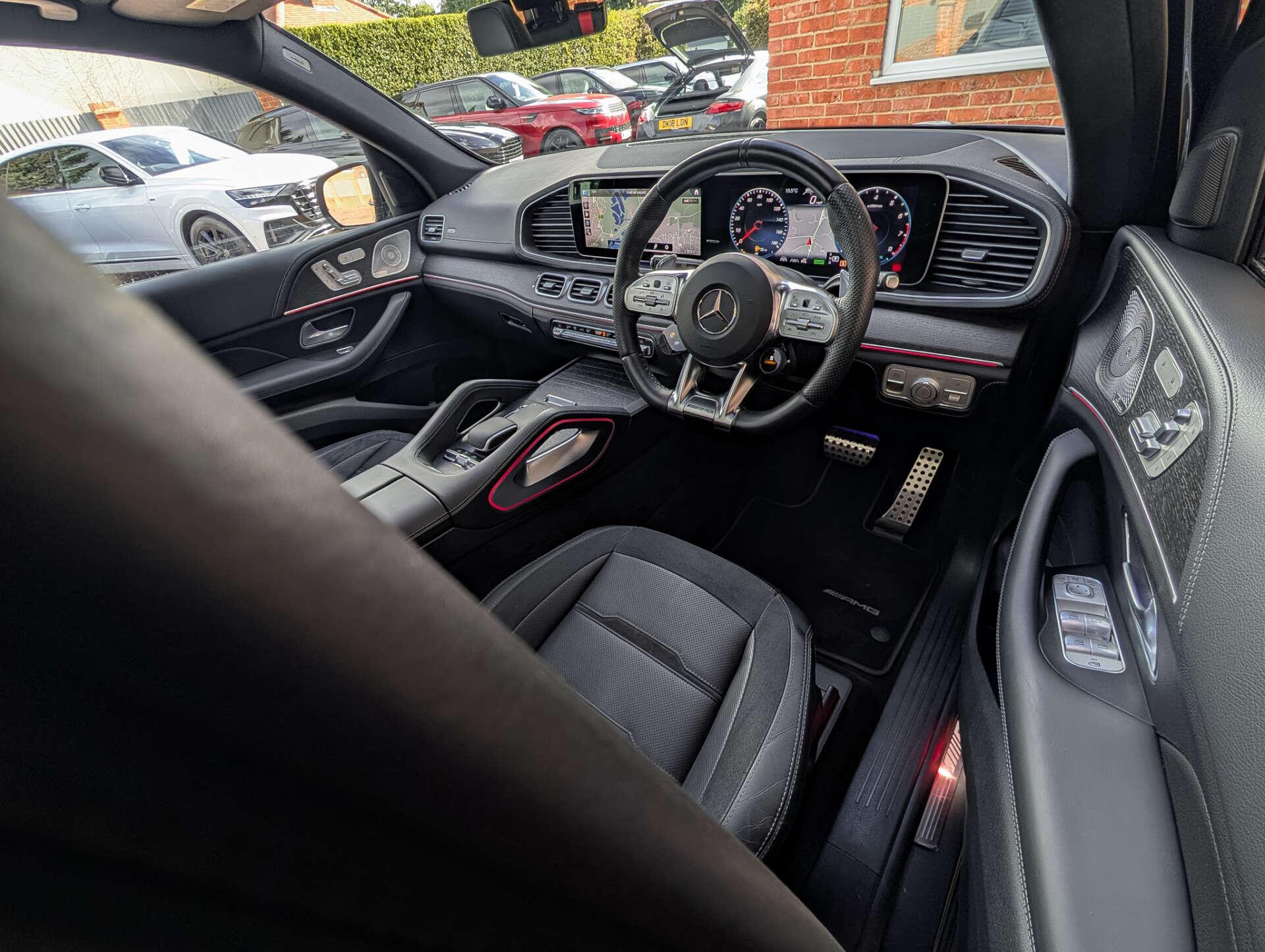 Mercedes-Benz Gle view 24