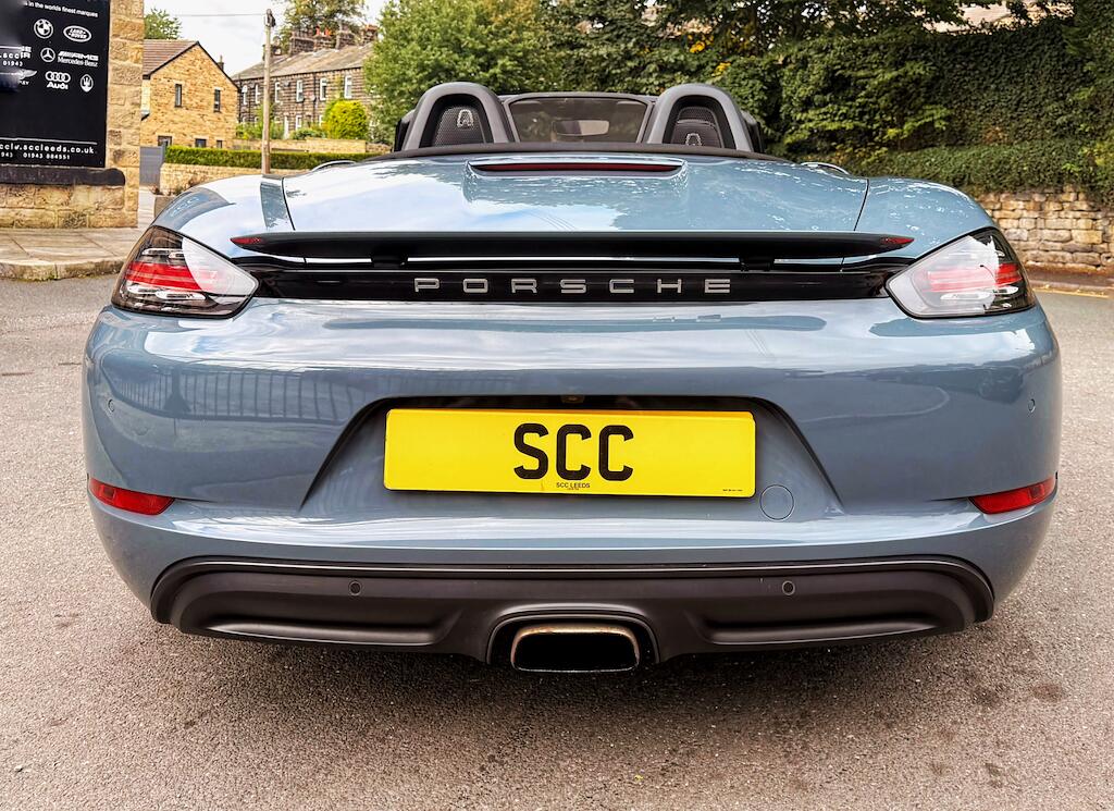 Porsche Boxster view 11