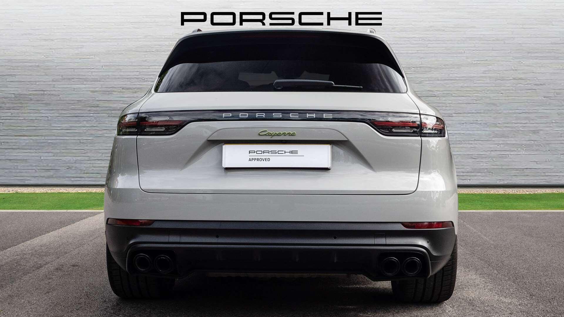 Porsche Cayenne view 10