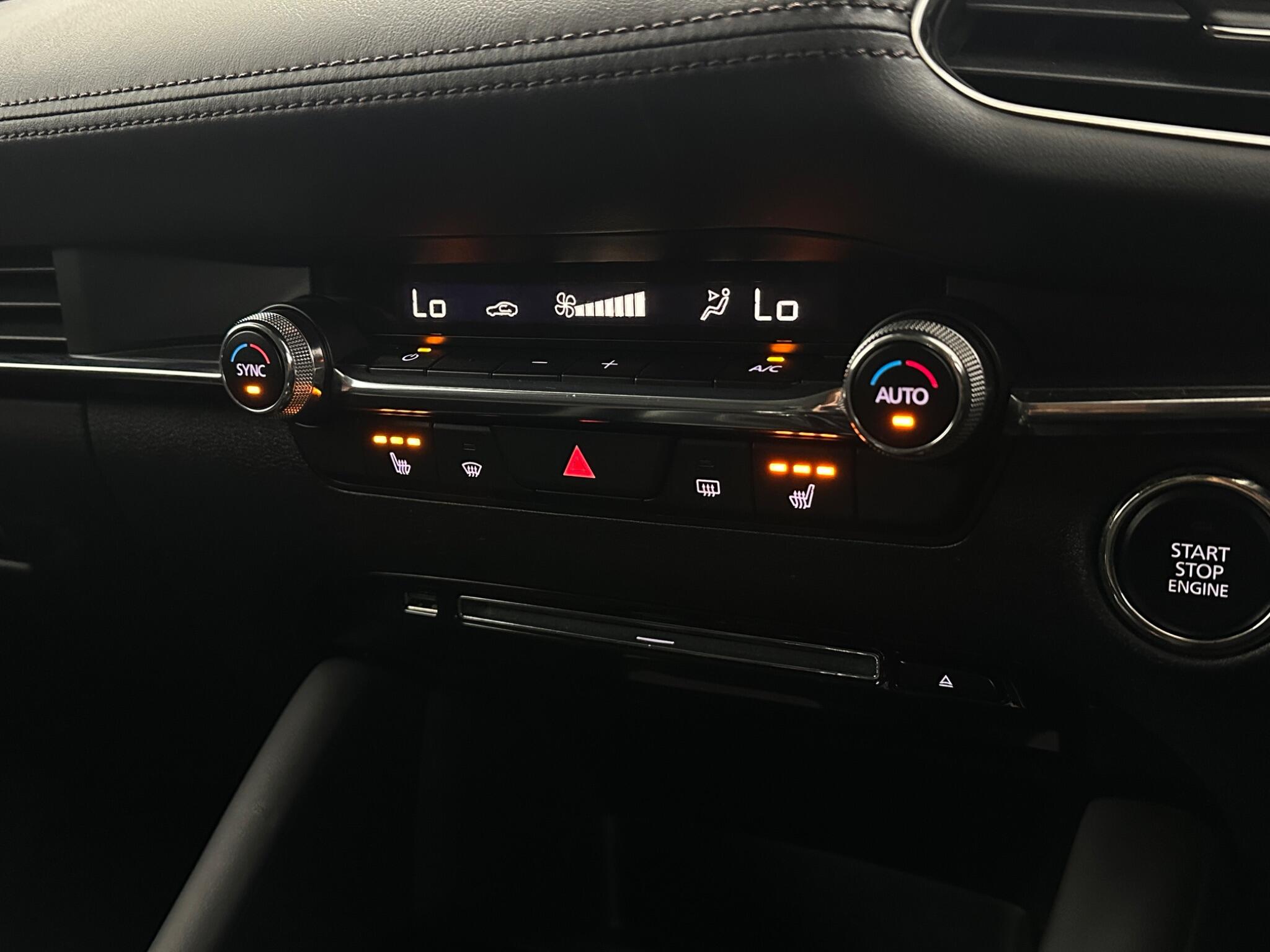 Mazda Mazda3 view 22