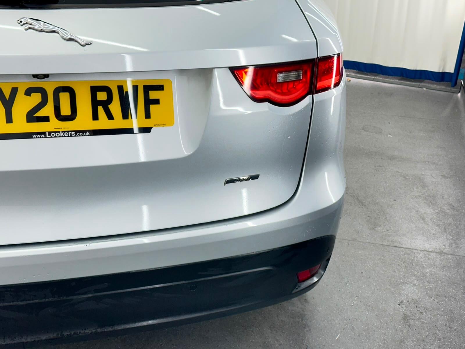 Jaguar F-Pace view 10