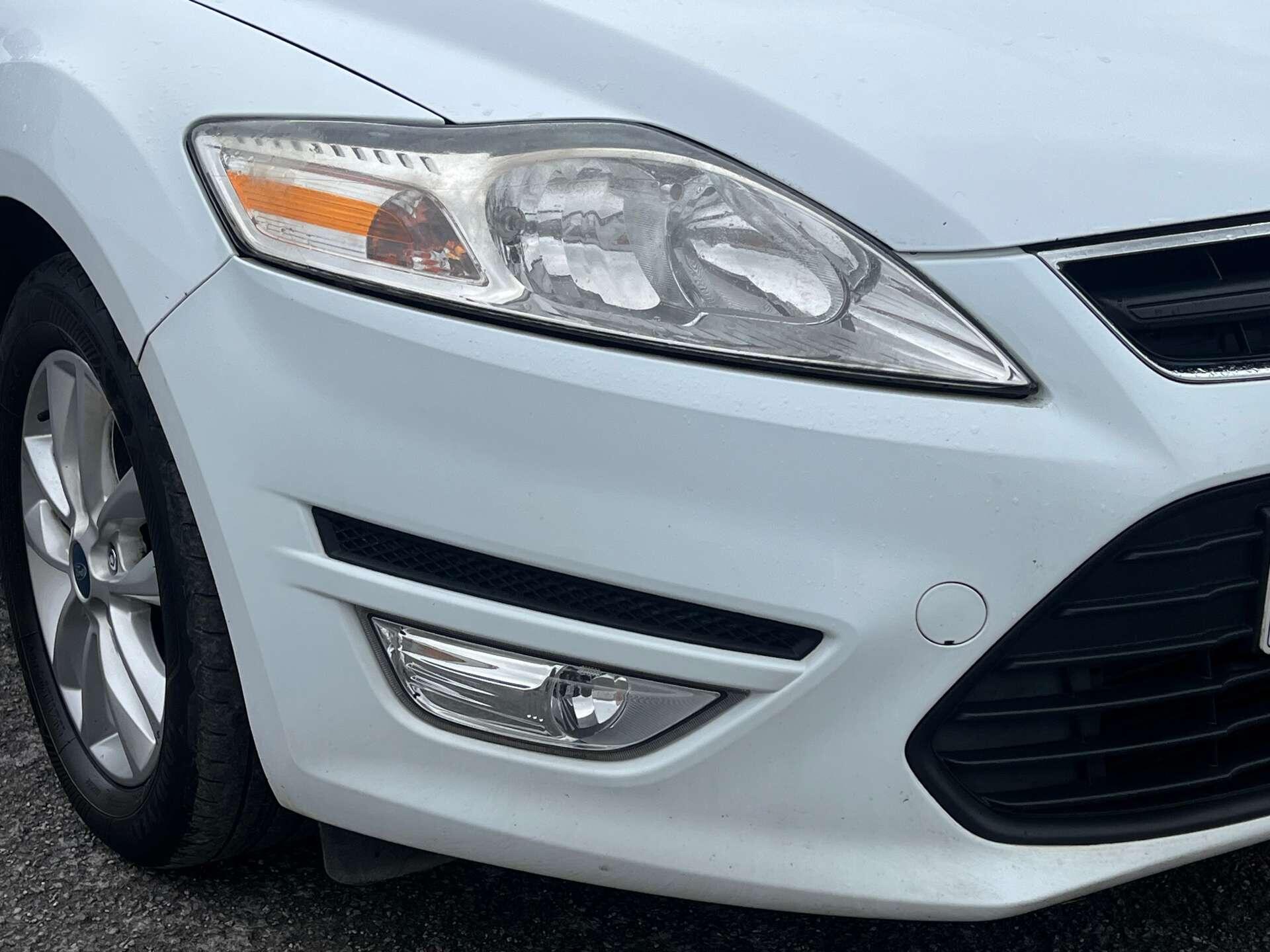 Ford Mondeo view 17