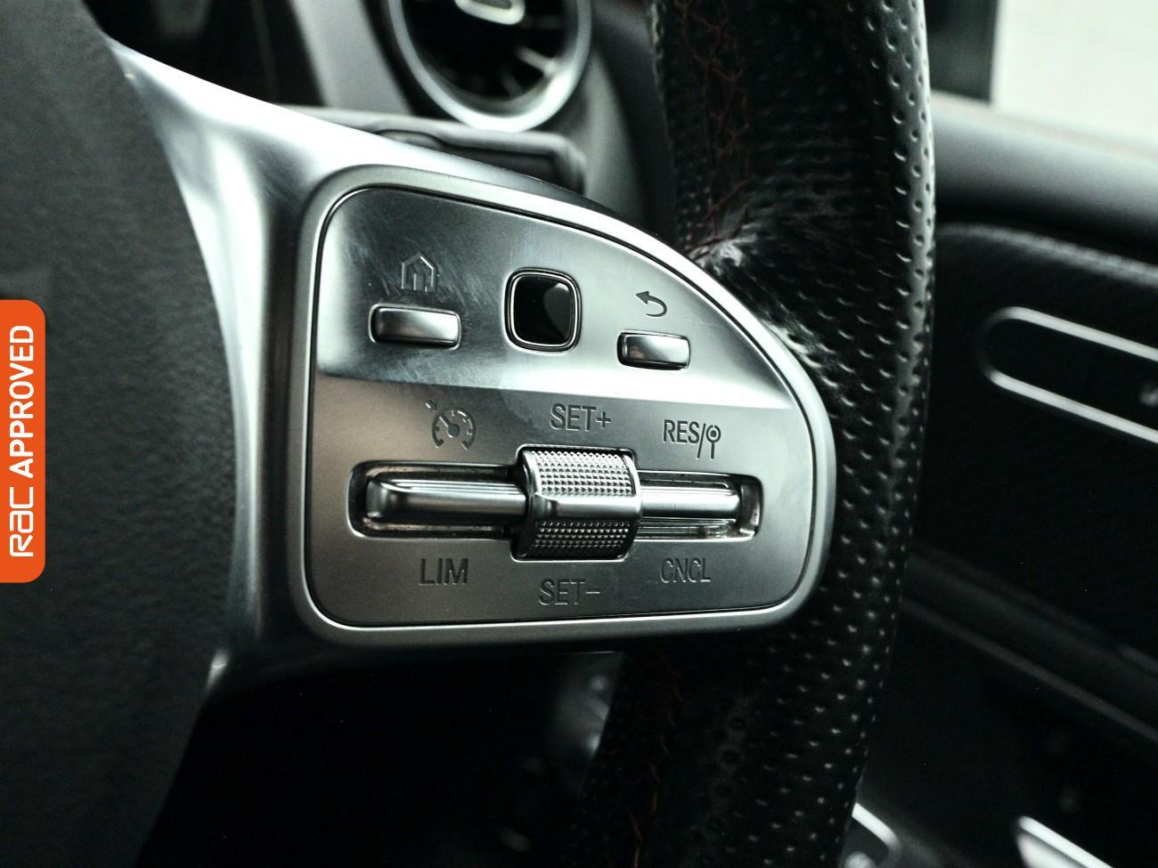 Mercedes-Benz GLB view 22