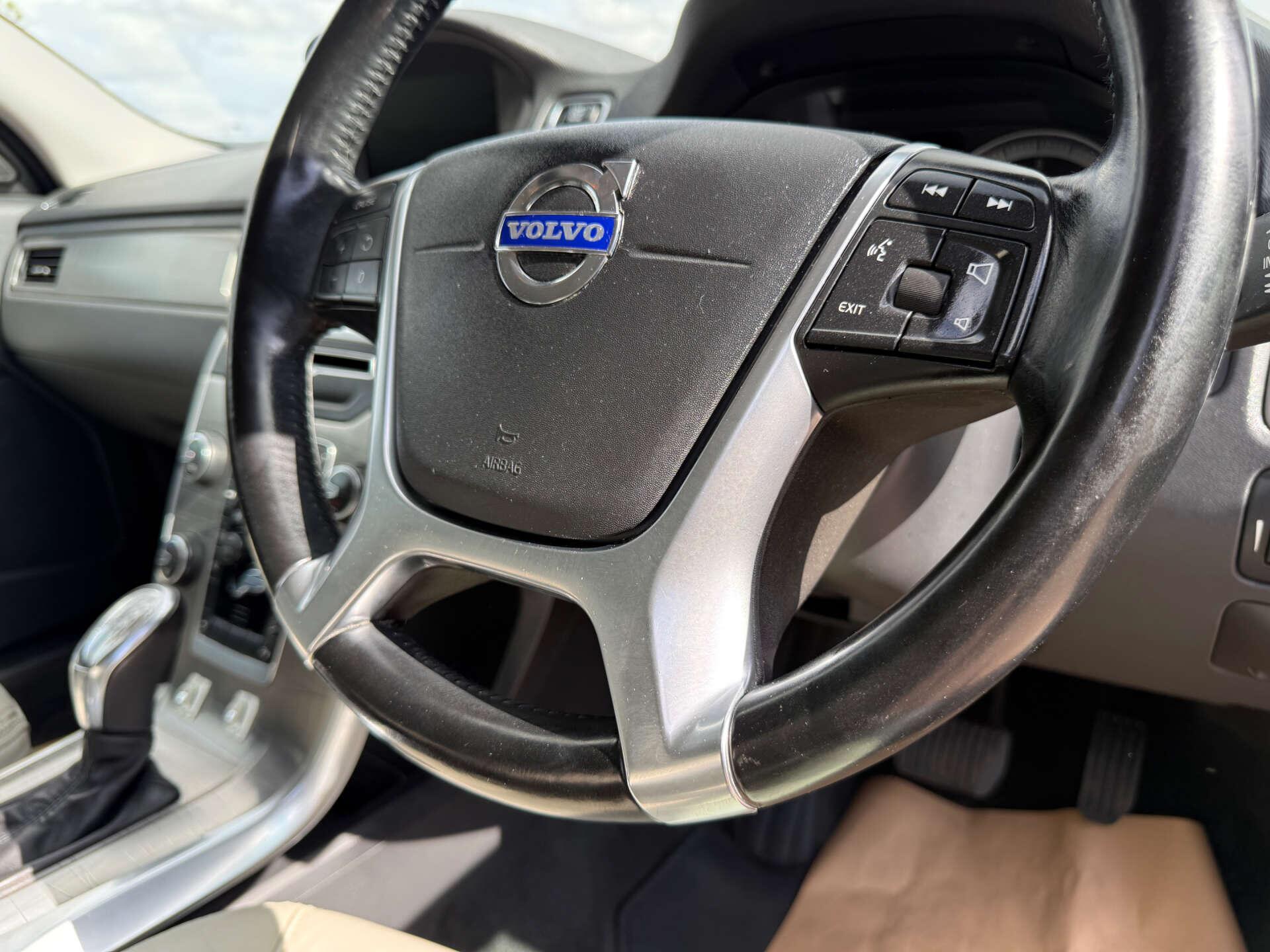 Volvo XC70 view 33