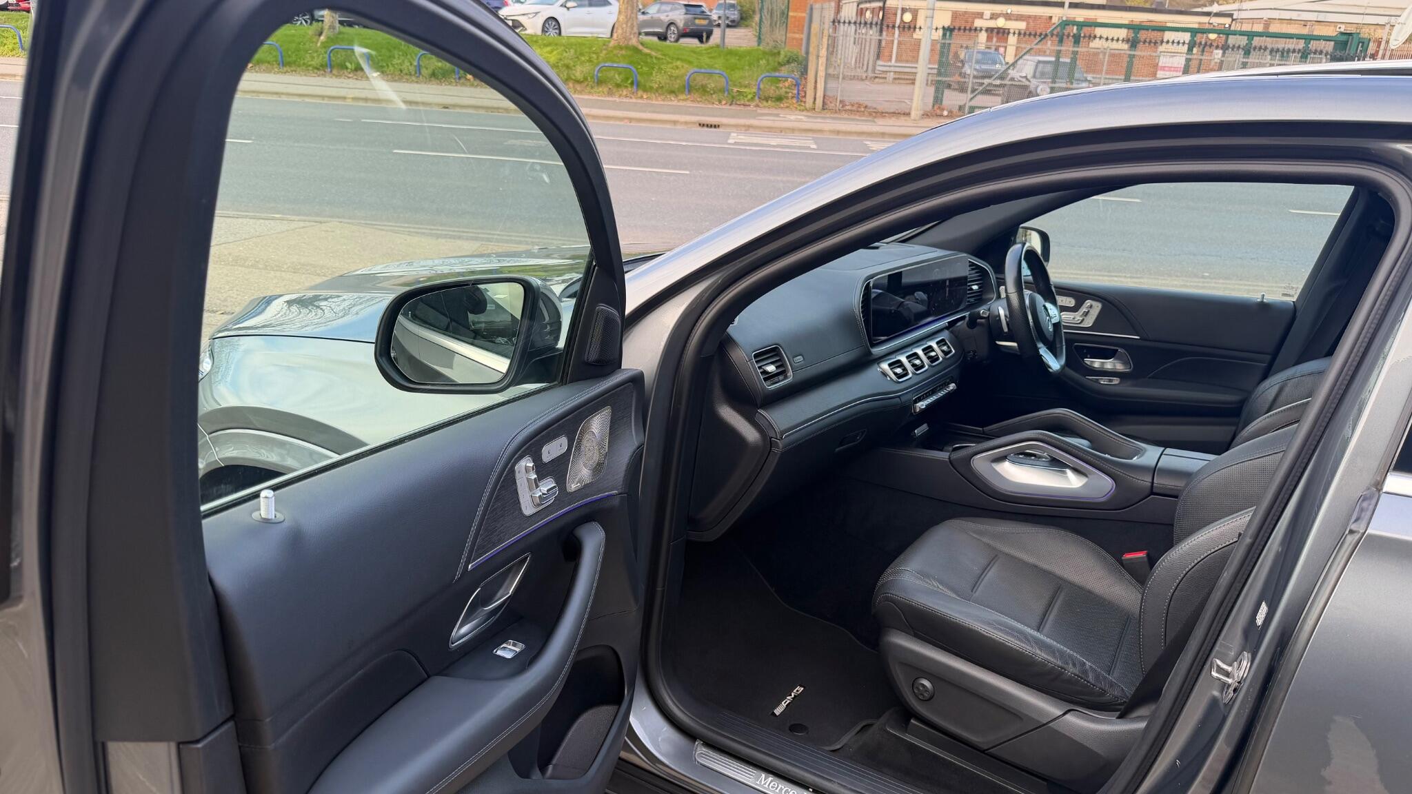 Mercedes-Benz Gle view 8