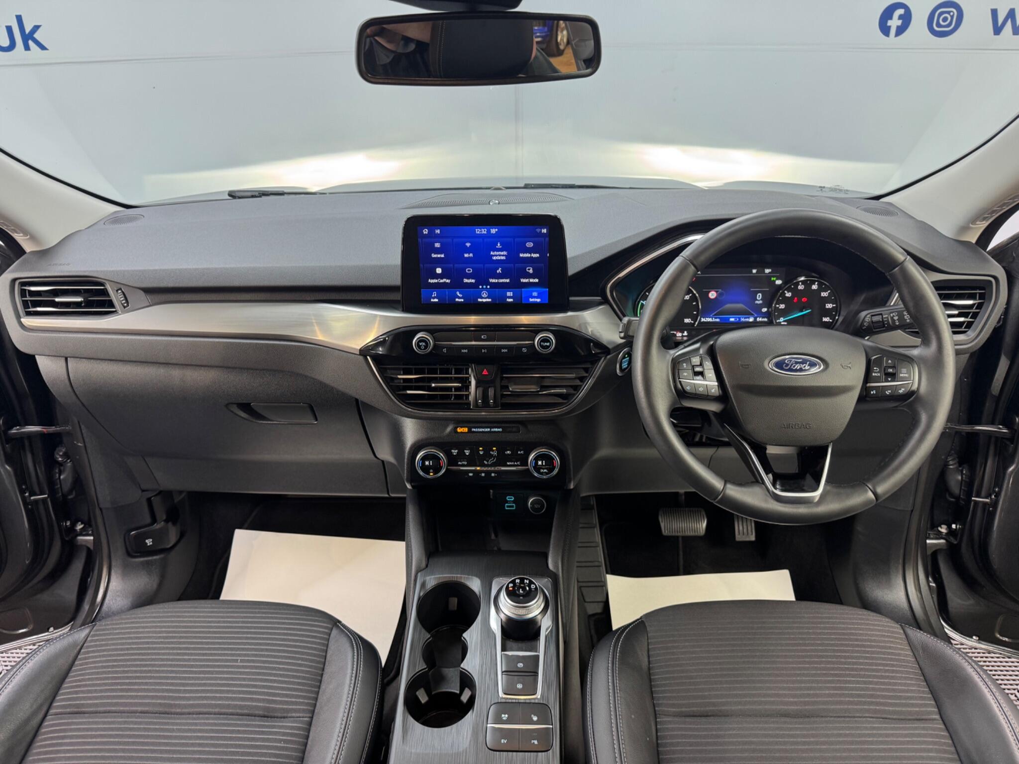 Ford Kuga view 4