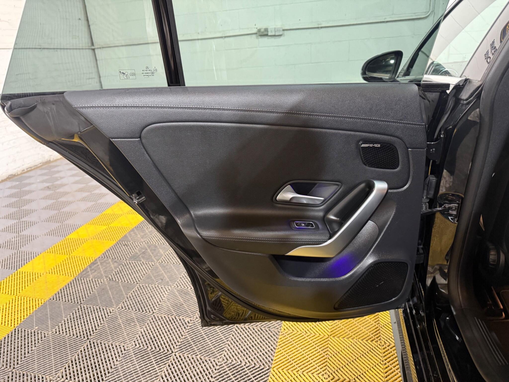 Mercedes-Benz Cla view 41