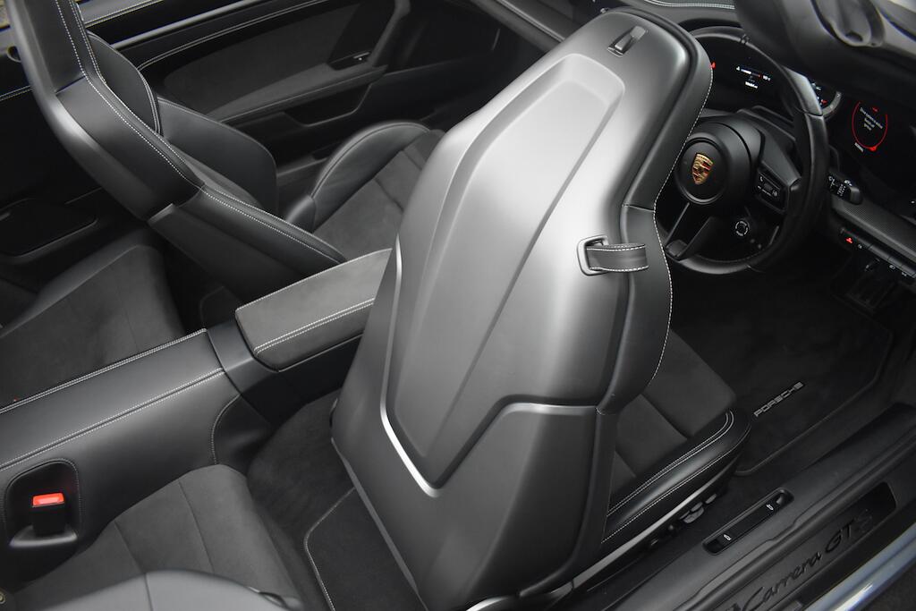 Porsche 911 view 46