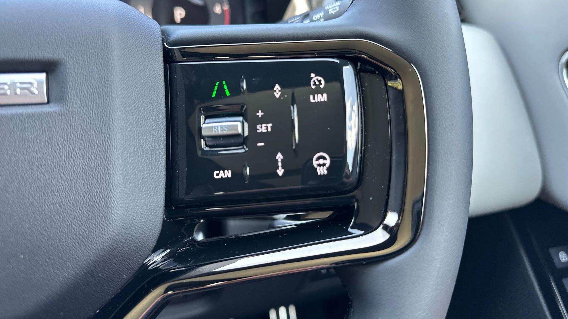 Land Rover Range Rover Velar view 35