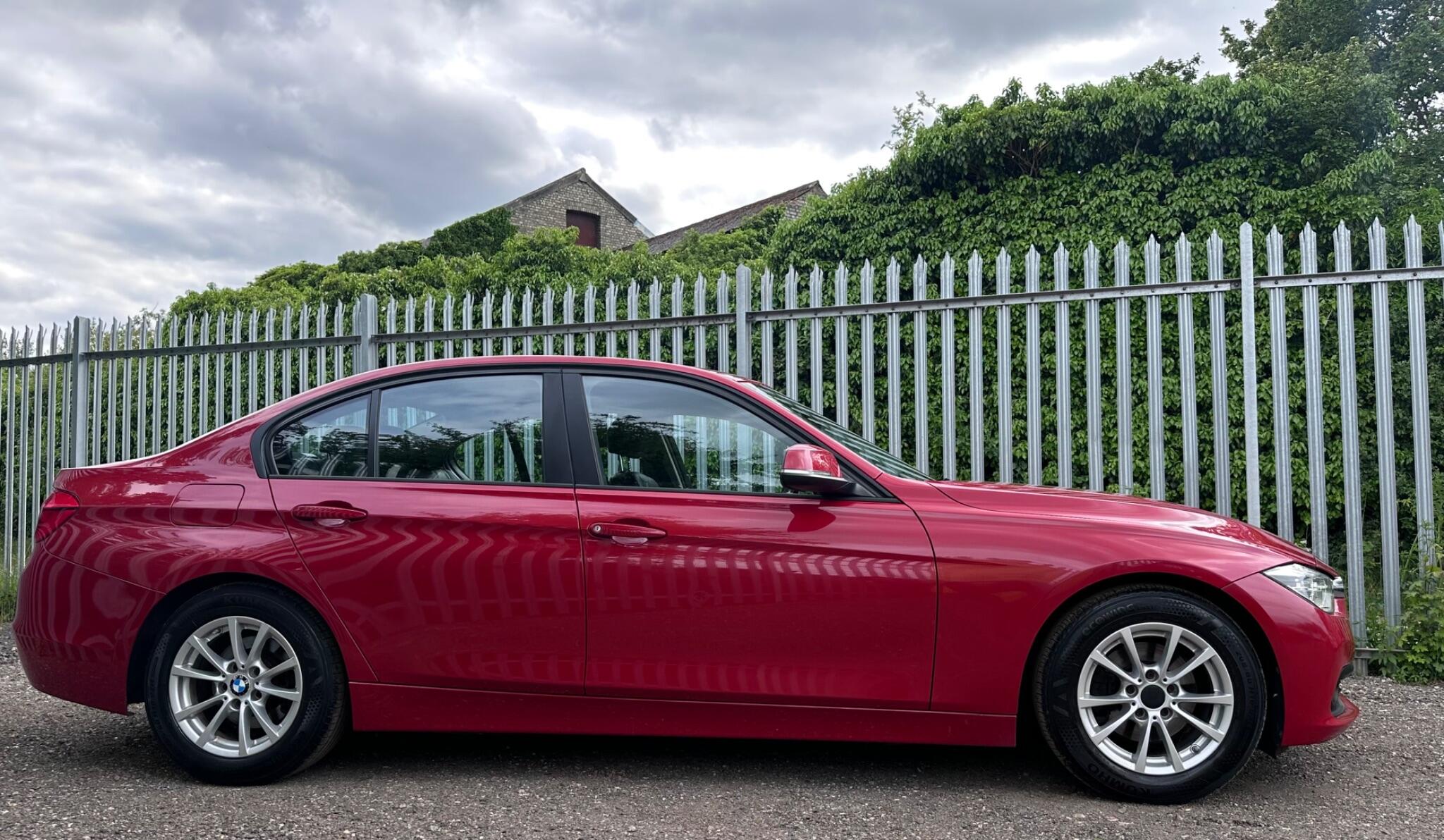 2015 BMW 3 Series image 17