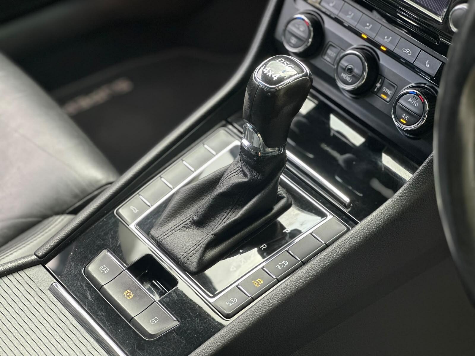 Skoda Superb view 9