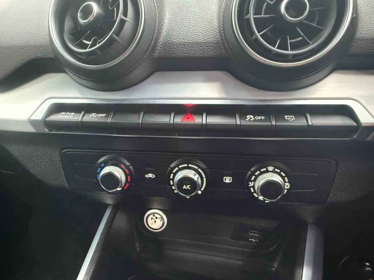 Audi Q2 view 17