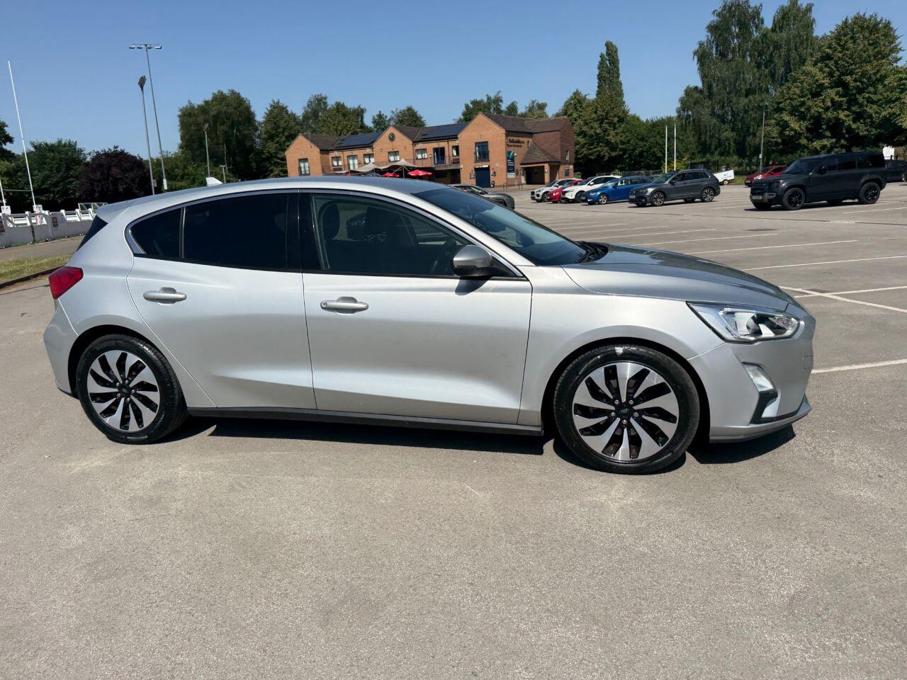 Ford Focus view 5