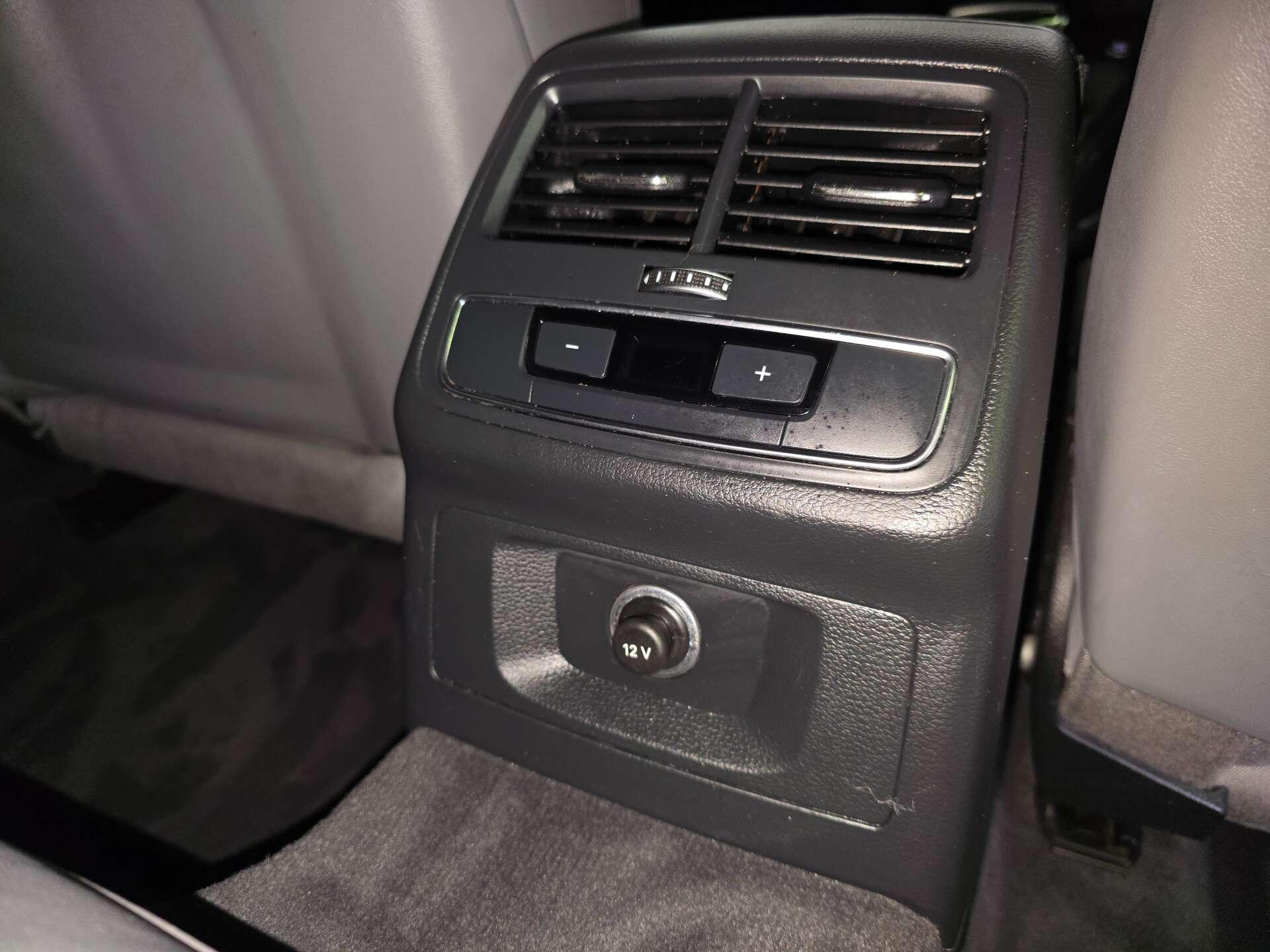 Audi A4 view 49