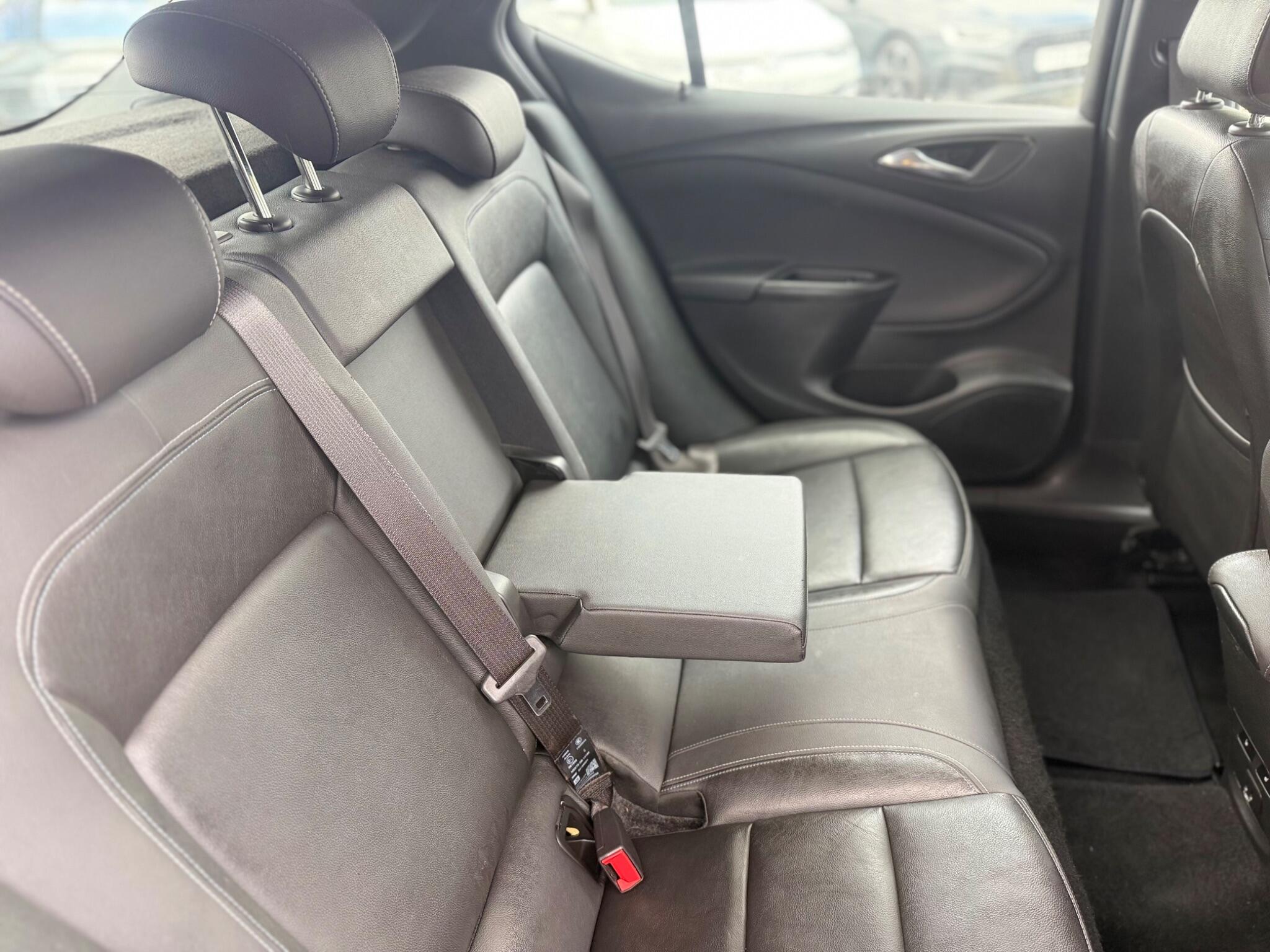 Vauxhall Astra view 14