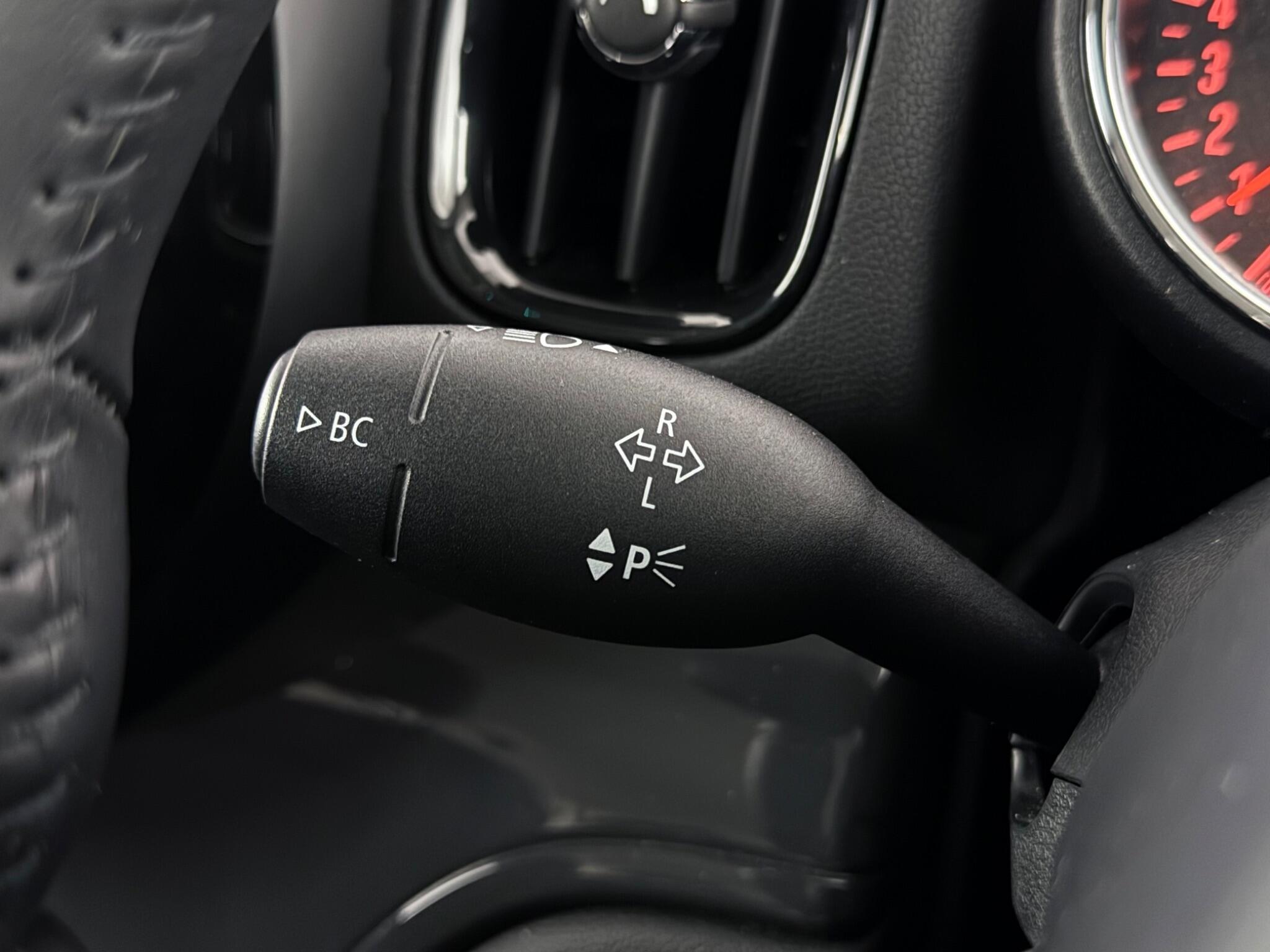 Mini Countryman view 17
