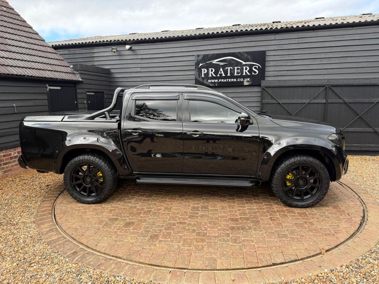 Mercedes-Benz X-Class view 35