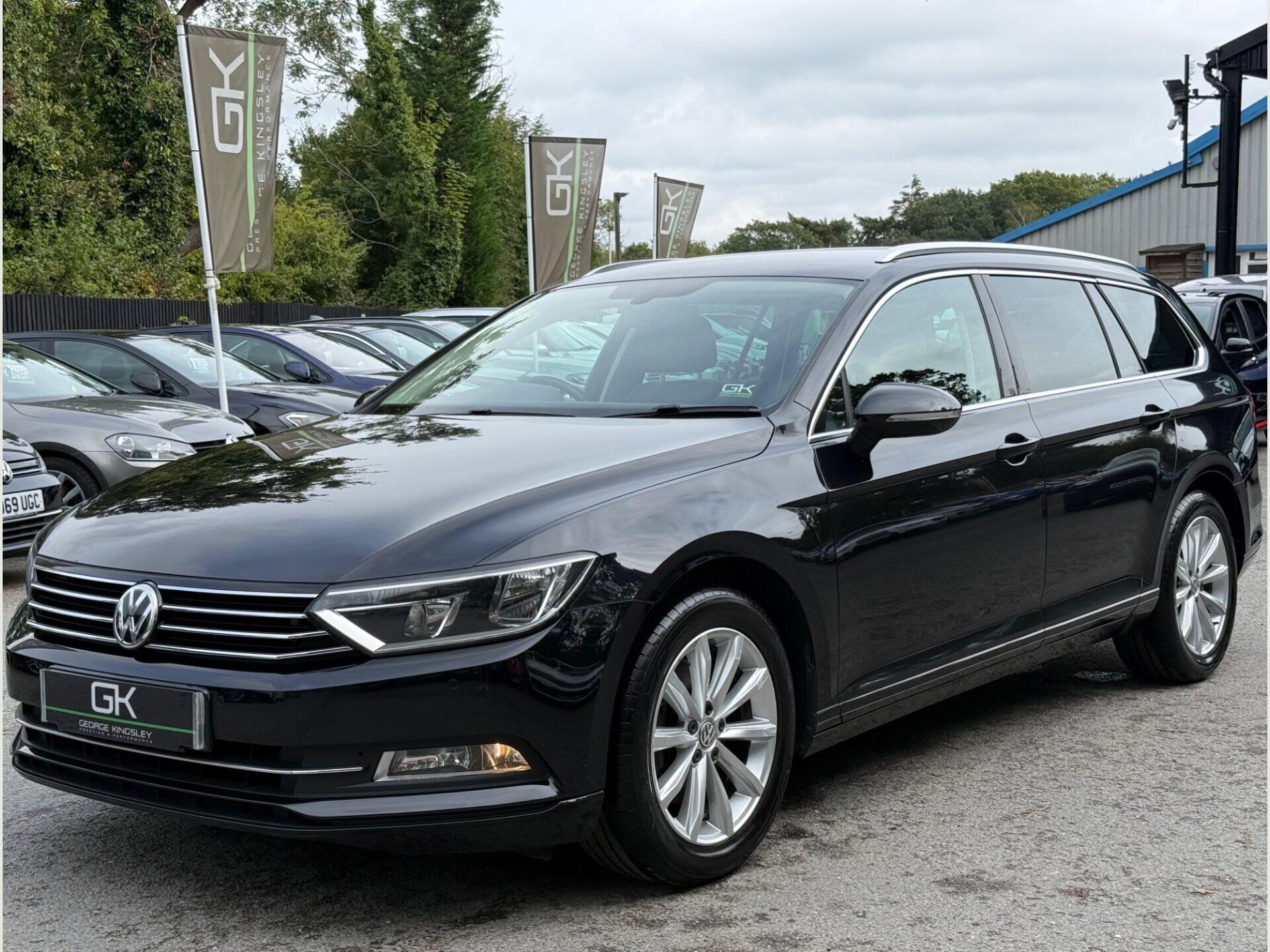 Volkswagen Passat view 11