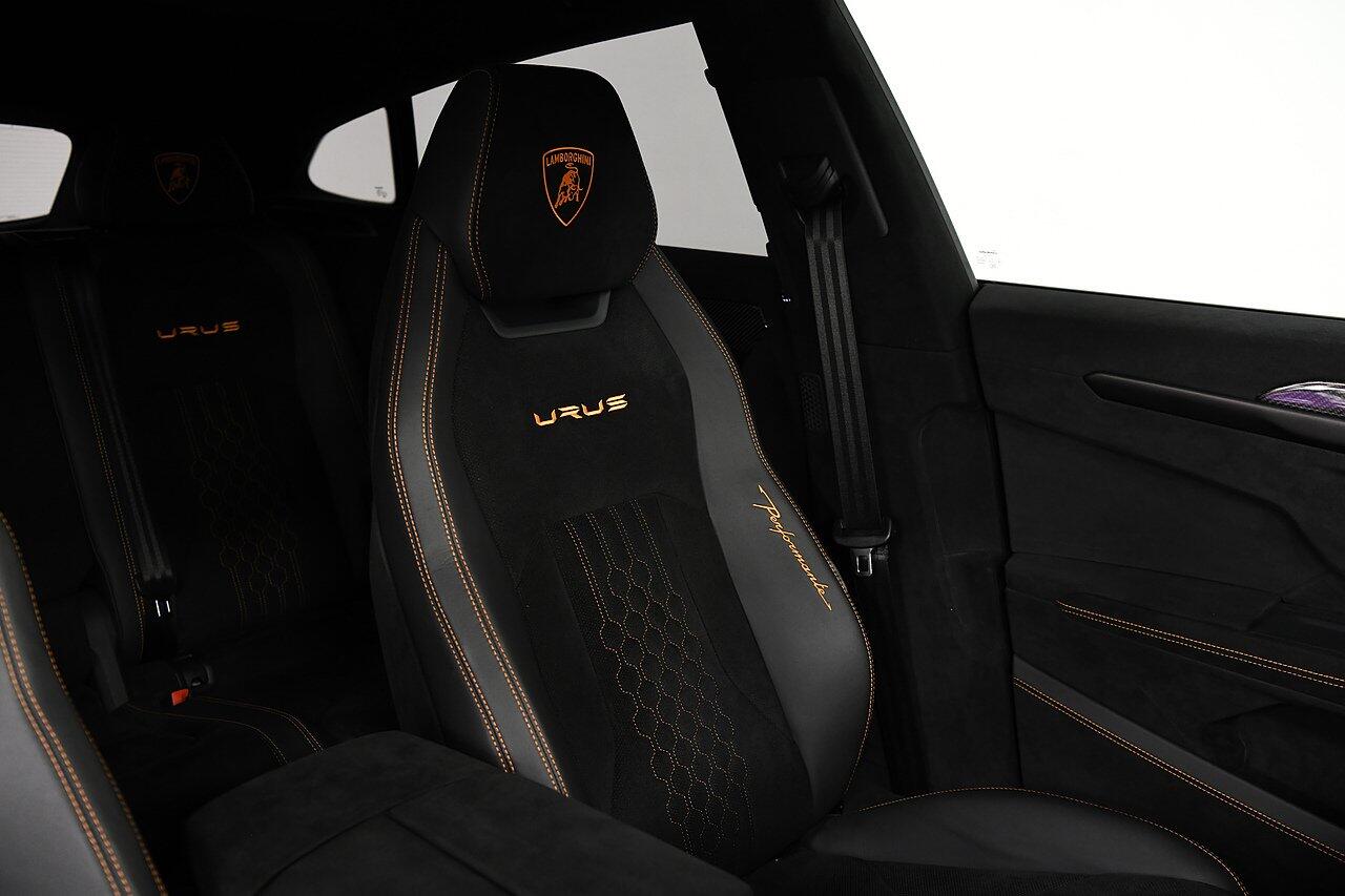 Lamborghini Urus view 12