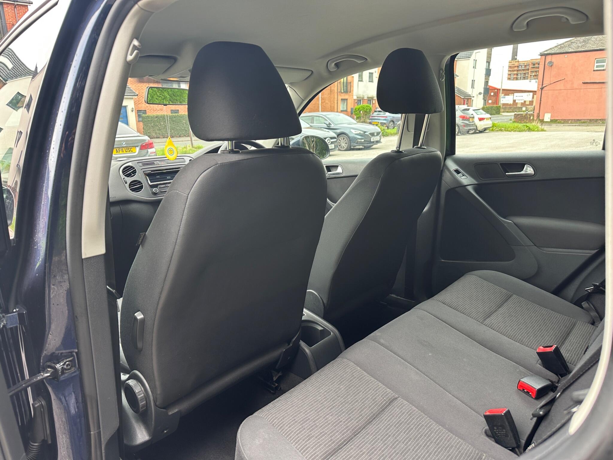 Volkswagen Tiguan view 19