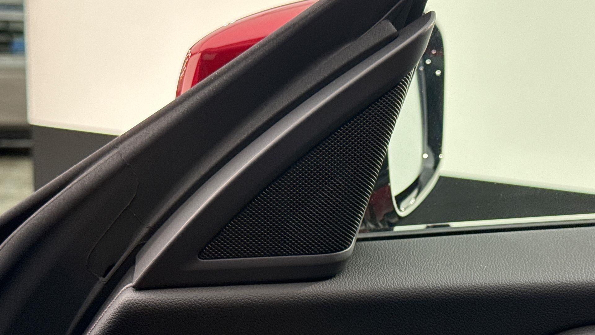 BMW 2 Series view 21