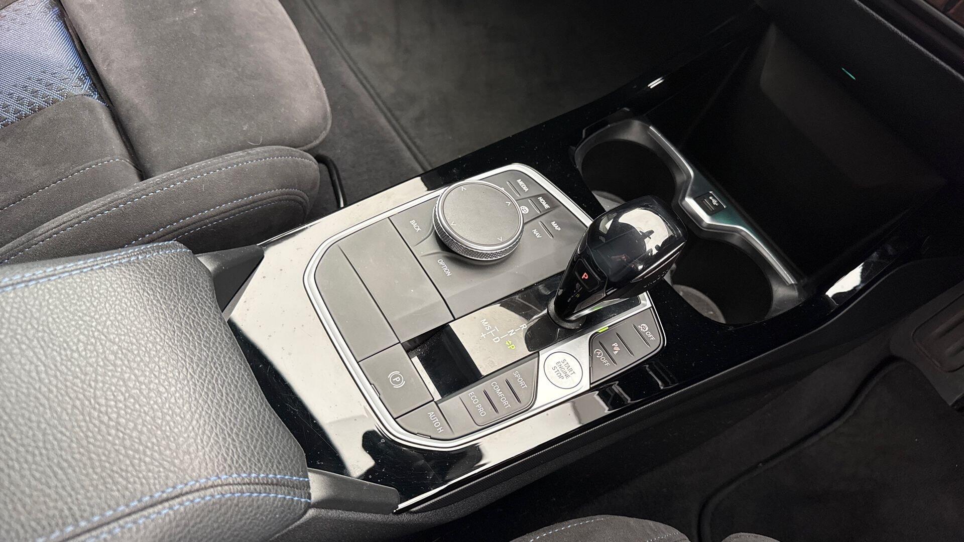 BMW 1 Series view 10