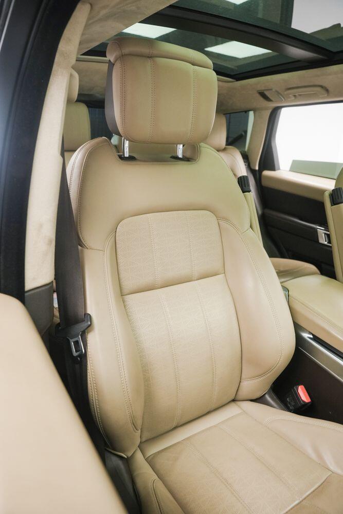 Land Rover Range Rover Sport view 13