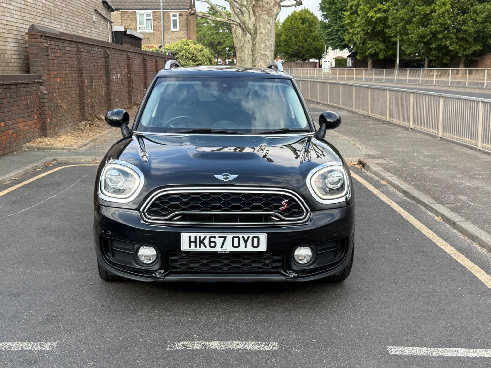 Mini Countryman view 2