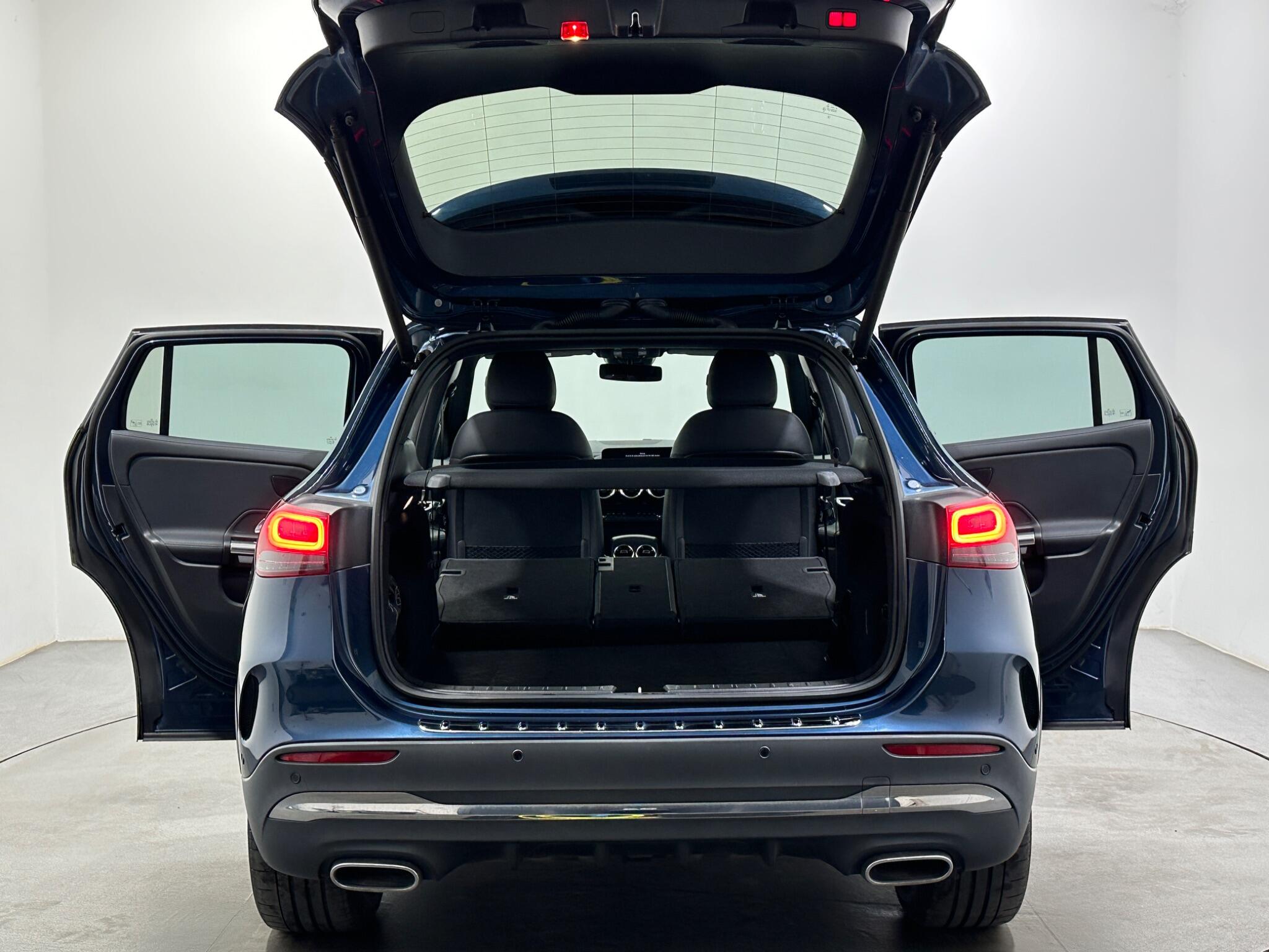 Mercedes-Benz Gla view 46